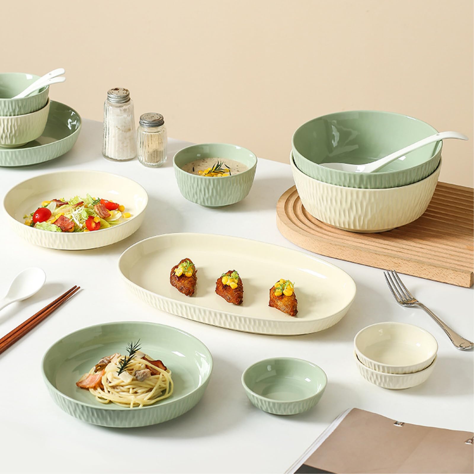 Set di piatti semplici nordici