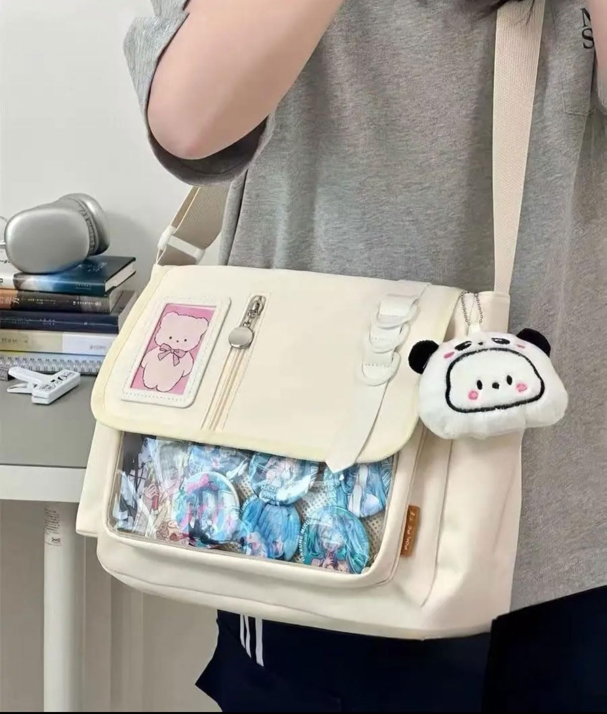 Kawaii Ita Bag for Women with Pin and Plush Penguin, Aesthetic Crossbody Bag With Anime Pins Display, Y2K Style Purse