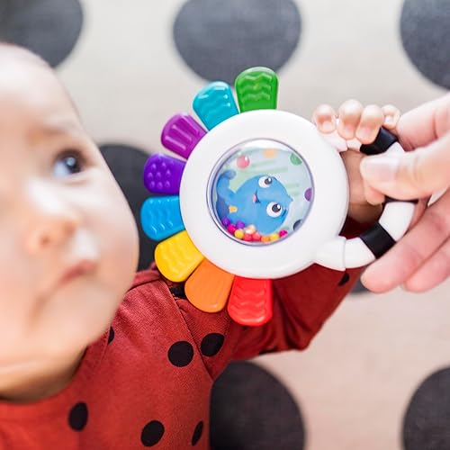 Vista 25 de Baby Einstein Curiosity - Juguete sensorial para ansiedad y sonajero Pop It, sin BPA, para bebés de 3 meses en adelante, multicolor Curiosity Fidget