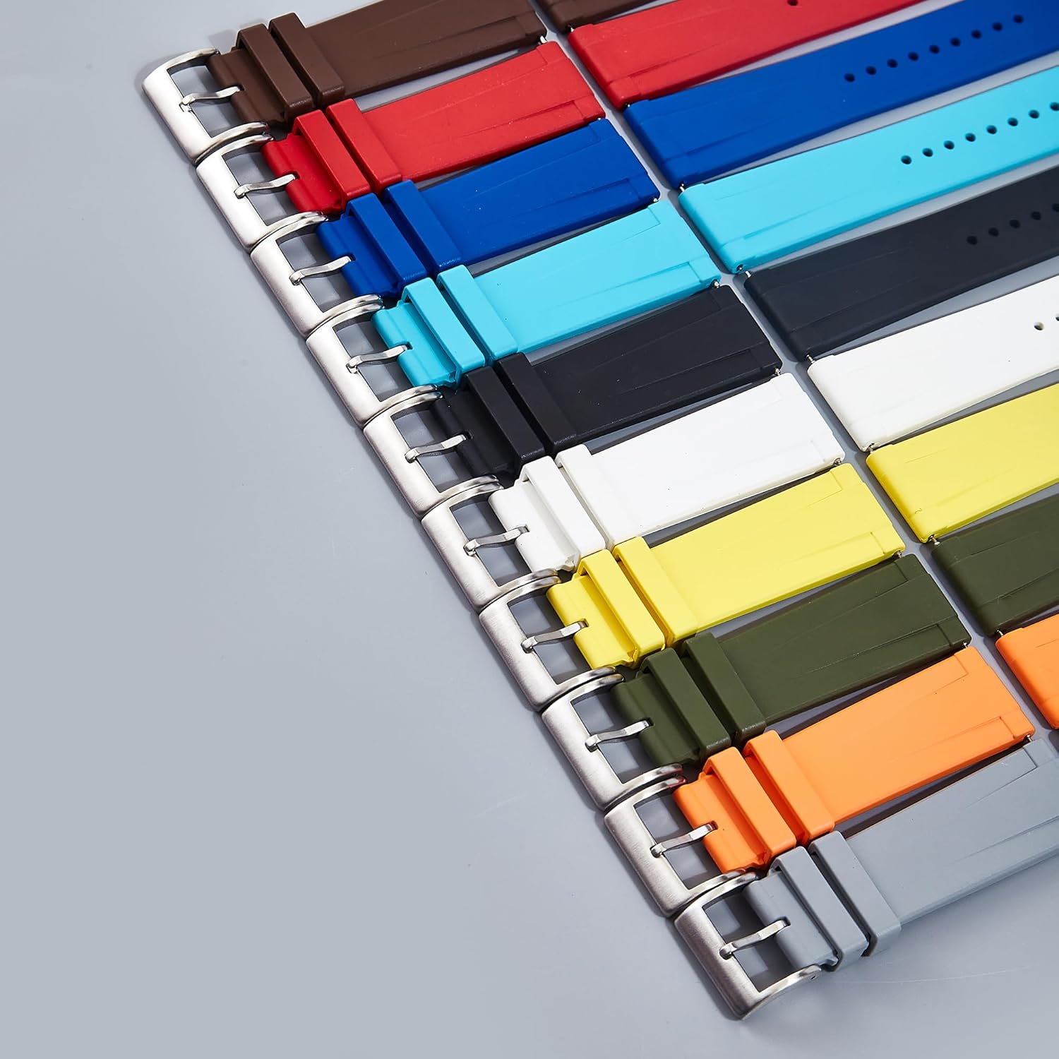 Zac Premium FKM Rubber Watch Band - Quick-Release Vulcanised Fluoro Rubber Watch Straps -20mm-22mm- Compatible with Tudor, Omega, Rolex, Smart Watches- Replacement Watch Bands for Men & Women (22mm, Royal Blue) - Image 4