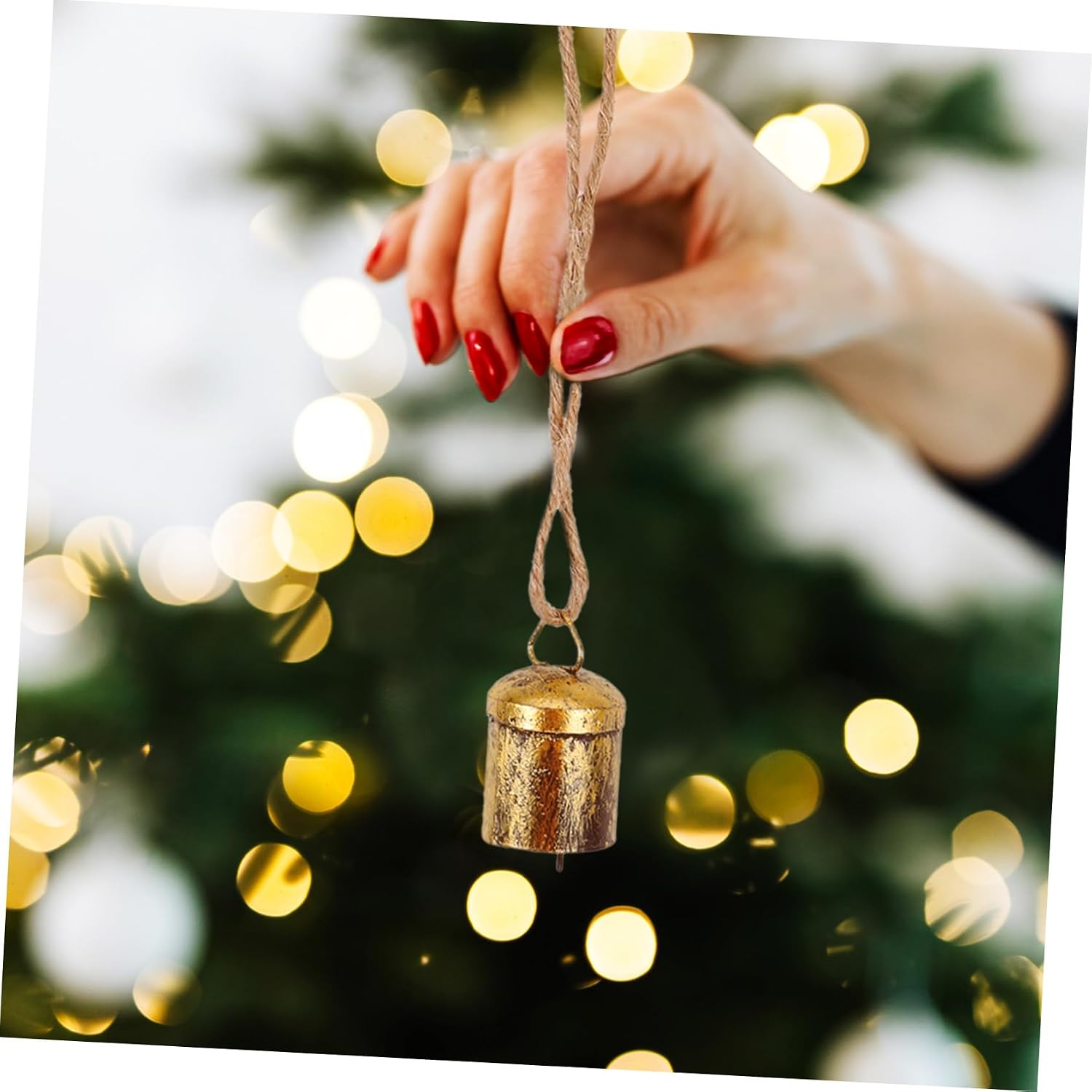 4pcs Vintage Metal Bells Antique Wind Chimes for Christmas Tree Decorations Rustic Crafting Ornaments Bells for Projects and Festive Home Decor