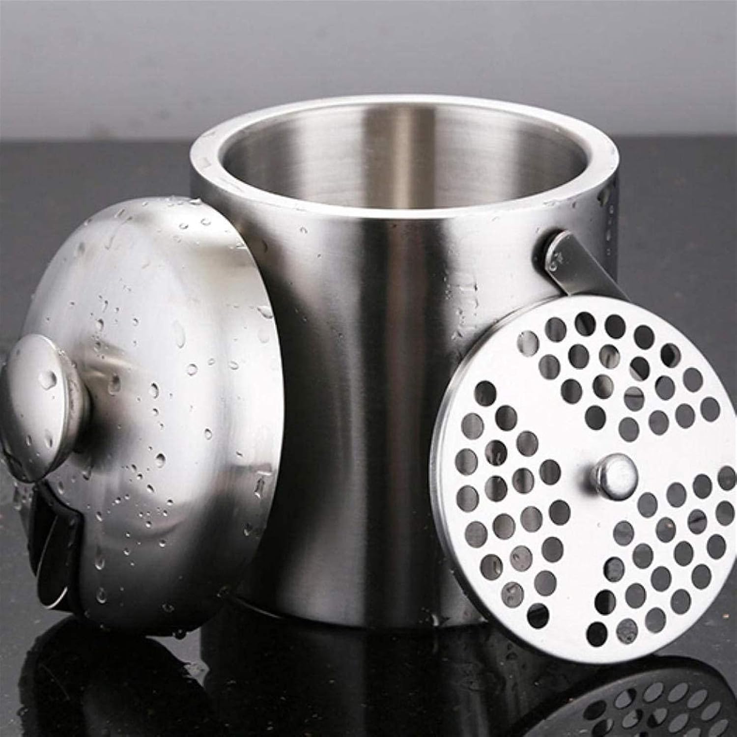 Double-Wall Stainless Steel Insulated Ice Bucket With Lid 1.2 LiterIncluded Strainer Keeps Cold Dry