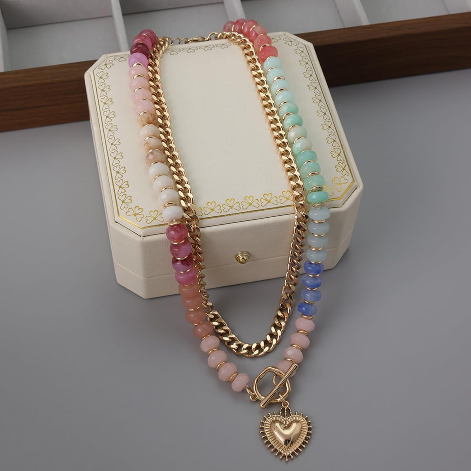 Chunky Colorful Heart Beaded Necklace for Women Layered Colorful Acrylic Beaded Necklace Gold Single Clasp Design Heart Pendant Necklaces Trendy Boho Summer Beach Jewelry Gift