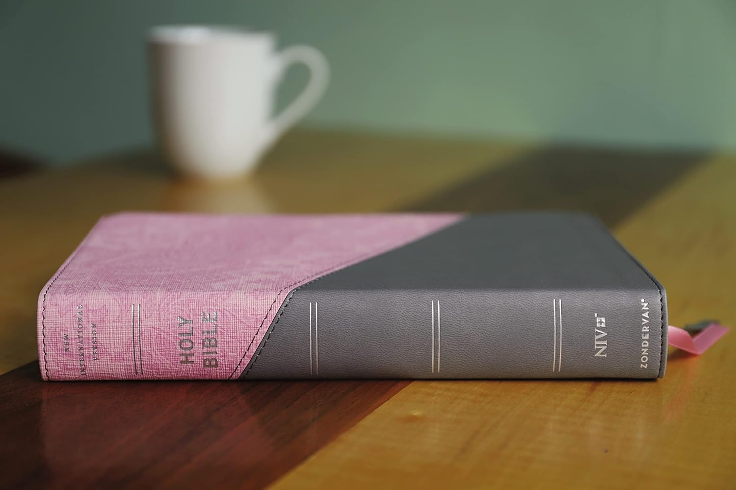 NIV, Personal Size Bible, Large Print, Leathersoft, Pink/Gray, Red Letter, Thumb Indexed, Comfort Print