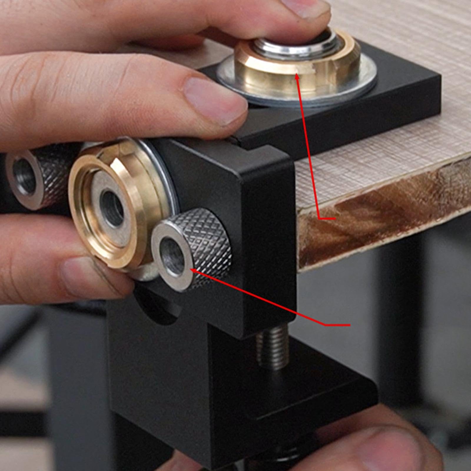 Benutzerfreundliches 3 in 1 Dübelbohrset für Holzbearbeitung, verstellbar, für Handwerker und Hobbybastler. Mit 12 mm und 15 mm Bohrern für