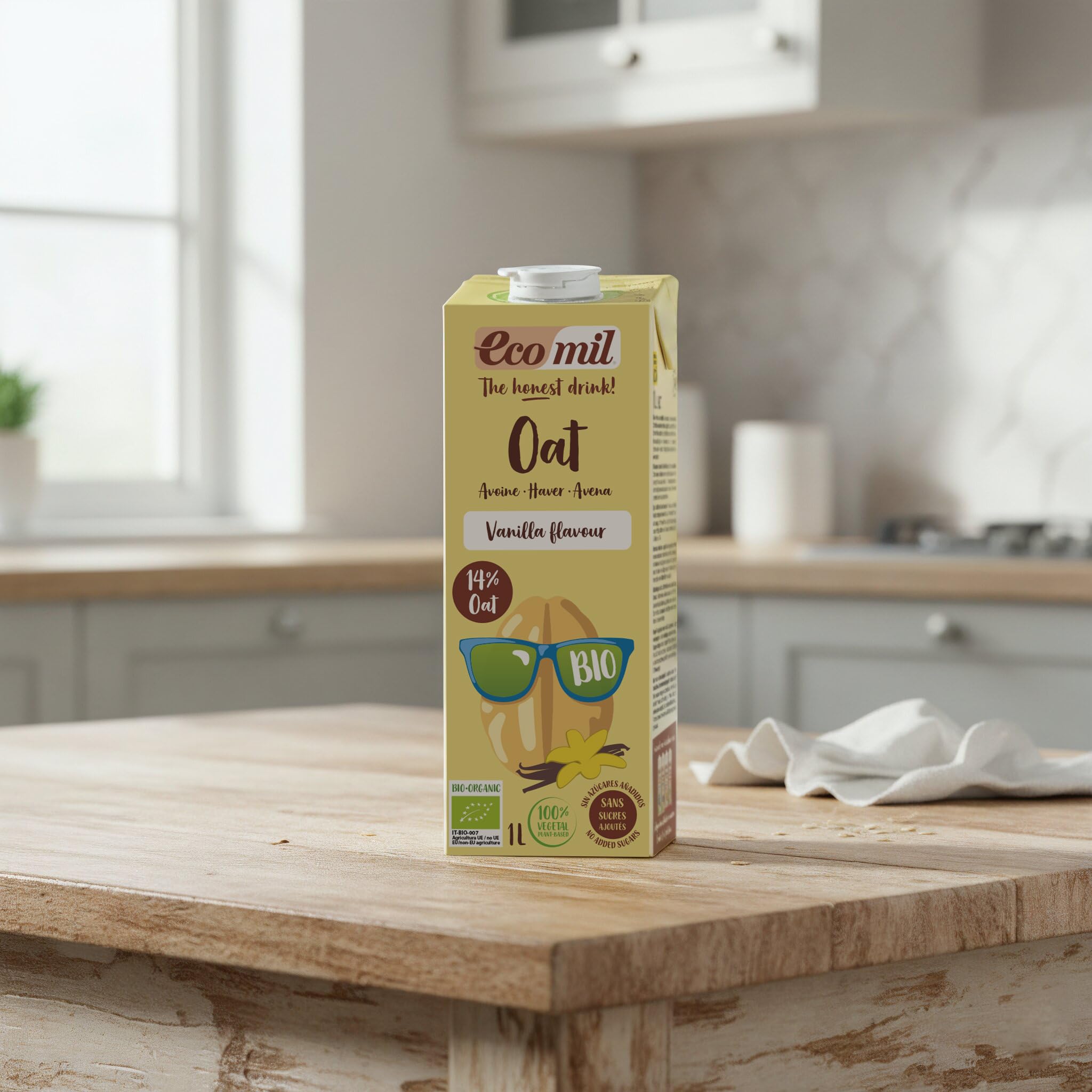 Ecomil - Bebida Vegetal de Avena y Vainilla Bio, Pack 6 x 1 L, Sin Azúcares Añadidos, Ecológica y Vegana, Lista para Consumir, Sabor Suave y Natural