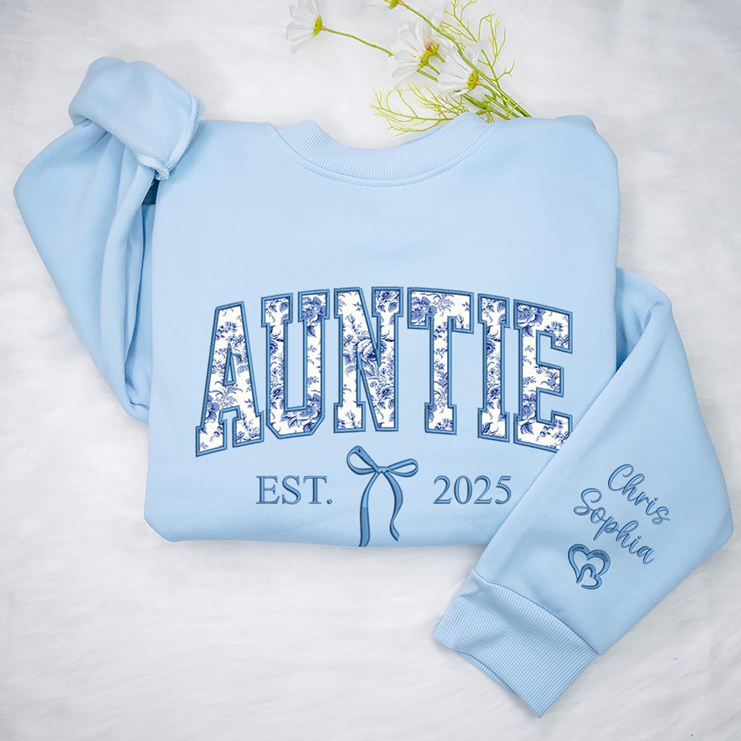 Personalized Floral Applique Embroidered Auntie Sweatshirt, Custom Embroidered Aunt Shirts Sweatshirts Hoodies, Mama Sweatshirt for Women, Gift for Auntie Mama Grandma - Image 3