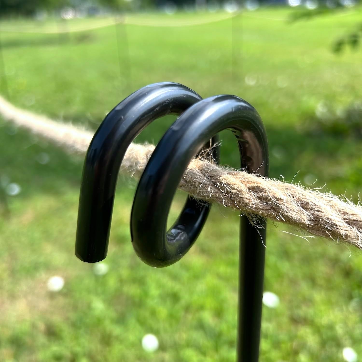 42" Inch, Single Rope Poles/Stakes for Creating a Rope Border Around Flower beds, Trees, Garden Paths, walkways, Fountains - 6 Pieces