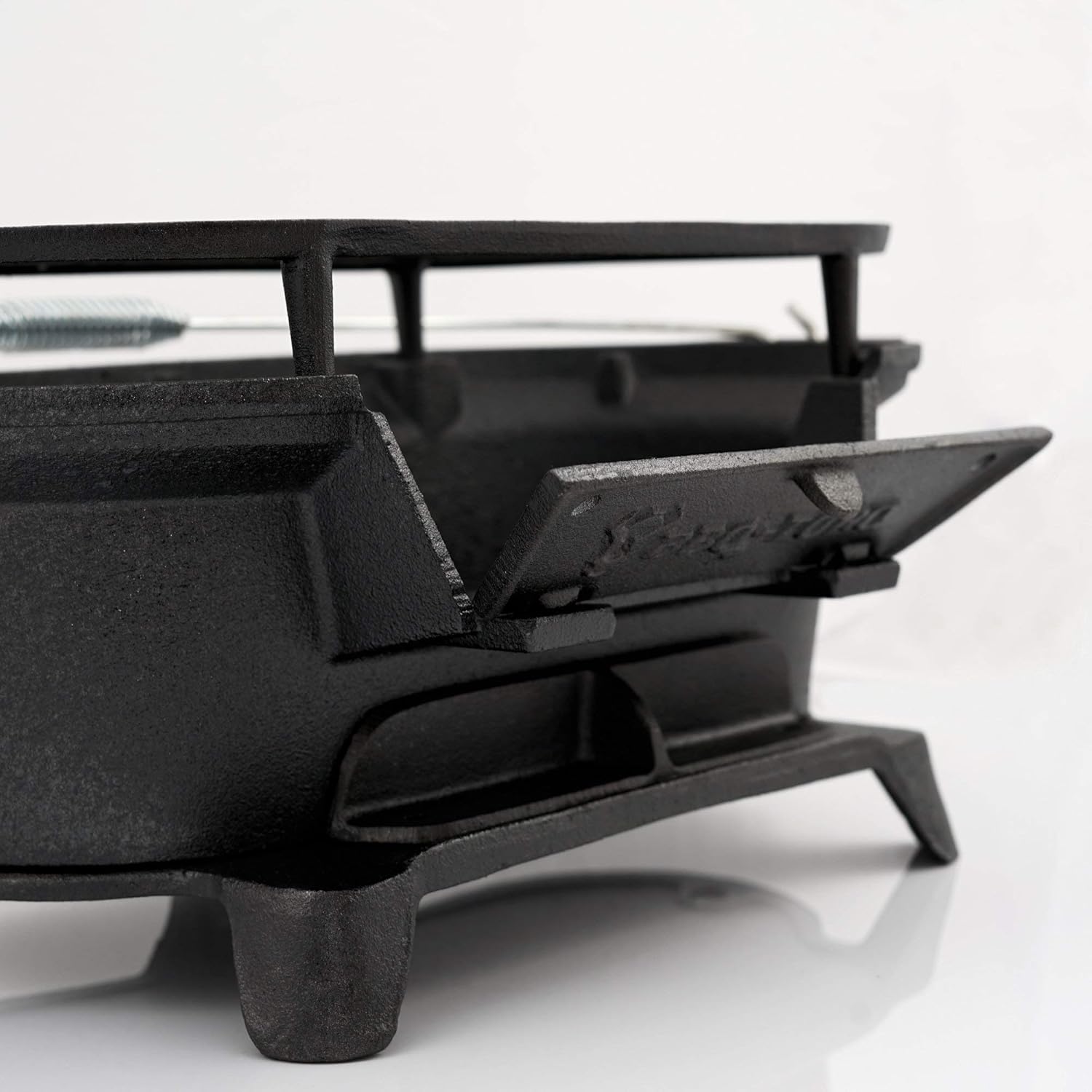 BBQ-TORO Pentola in ghisa con griglia | 50 x 25 x 23 cm | Barbecue da Campeggio a Carbone di Legna Hibachi Style BBQ-TORO Pentola in ghisa con griglia | 50 x 25 x 23 cm | Barbecue da Campeggio a Carbone di Legna Hibachi Style