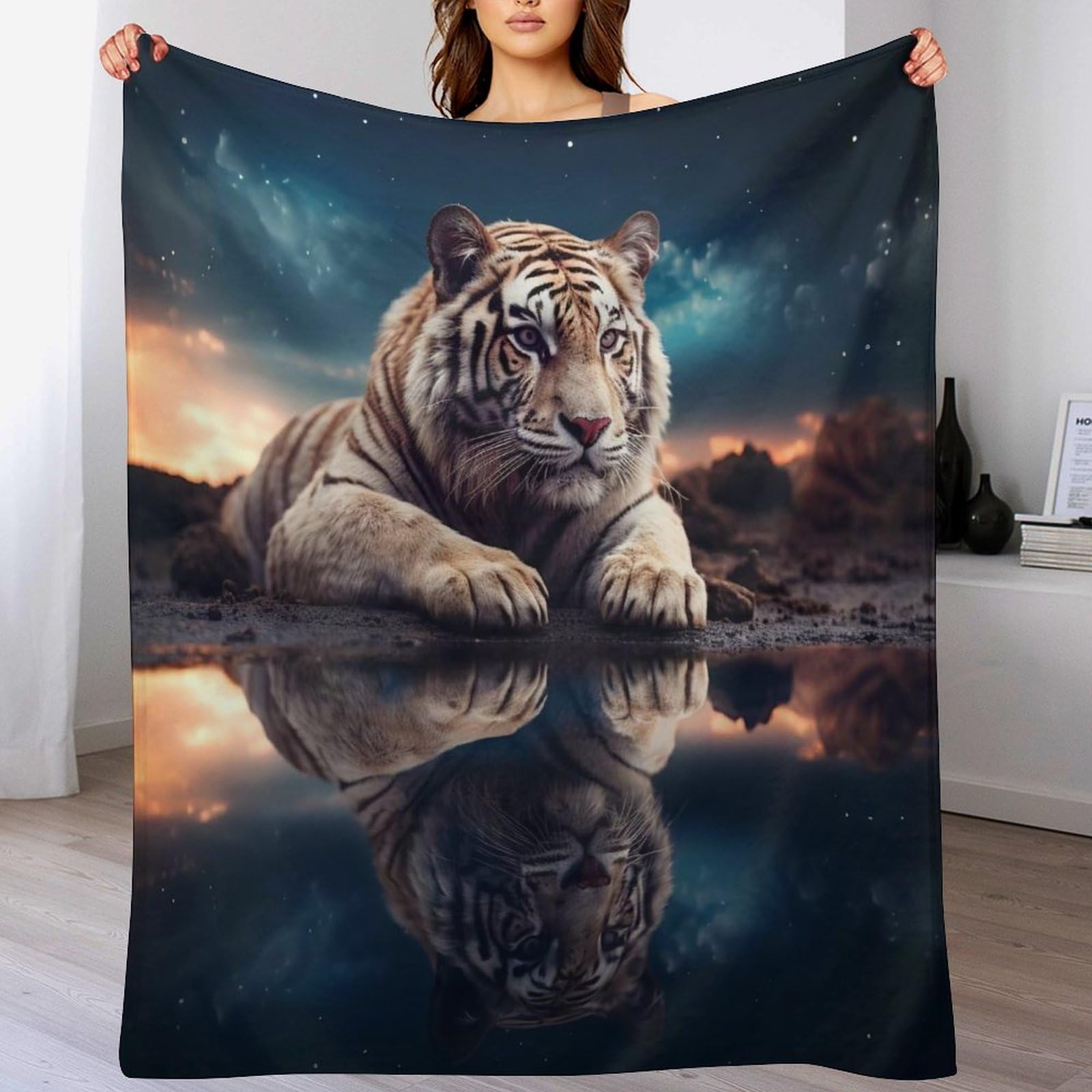 Couverture tigre chaude contre le froid nocturne sur lit double