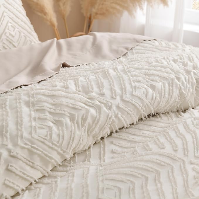 Andency Queen Comforter Set Beige, 3 Pieces Queen Size Comforter Sets Boho Cream Solid Bedding Set & Collections, All Season Tufted Farmhouse Bed Comforter Set (90x90 in Comforter & 2 Pillowcases)