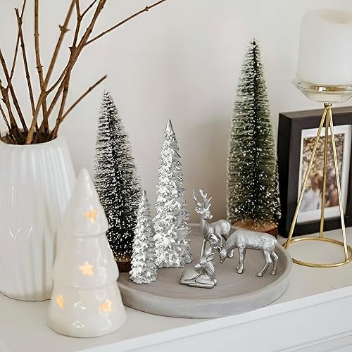 Miniatura 5 de DN DECONATION Decoración navideña de renos y árboles, reno de Navidad con estatuas de árbol blanco y plateado - Aldea de Navidad de resina para