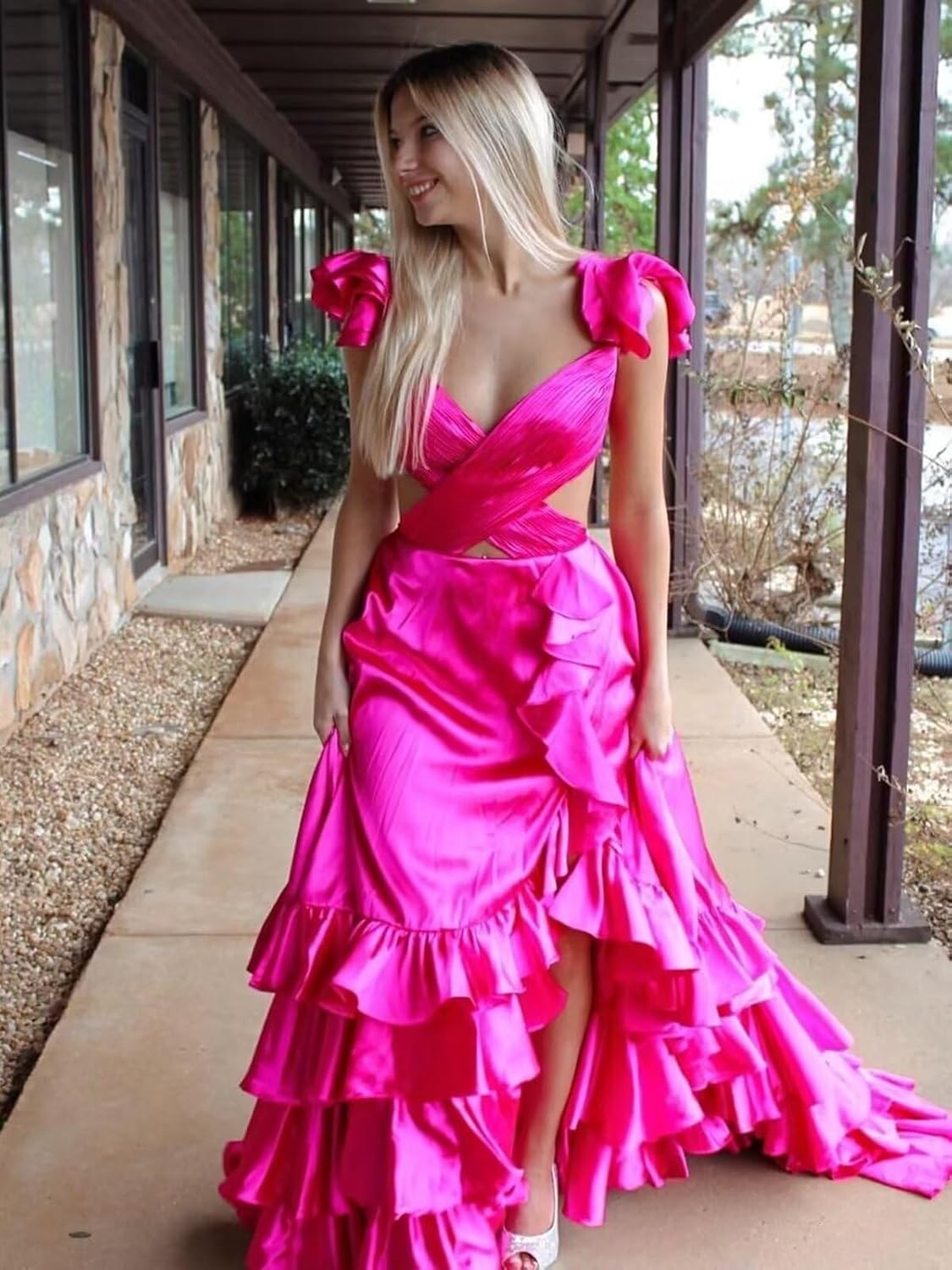 Sexy Tiered Ruffle Prom Dresses for Women 2025 Elegant A-Line Satin Long Formal Evening Gown with Train