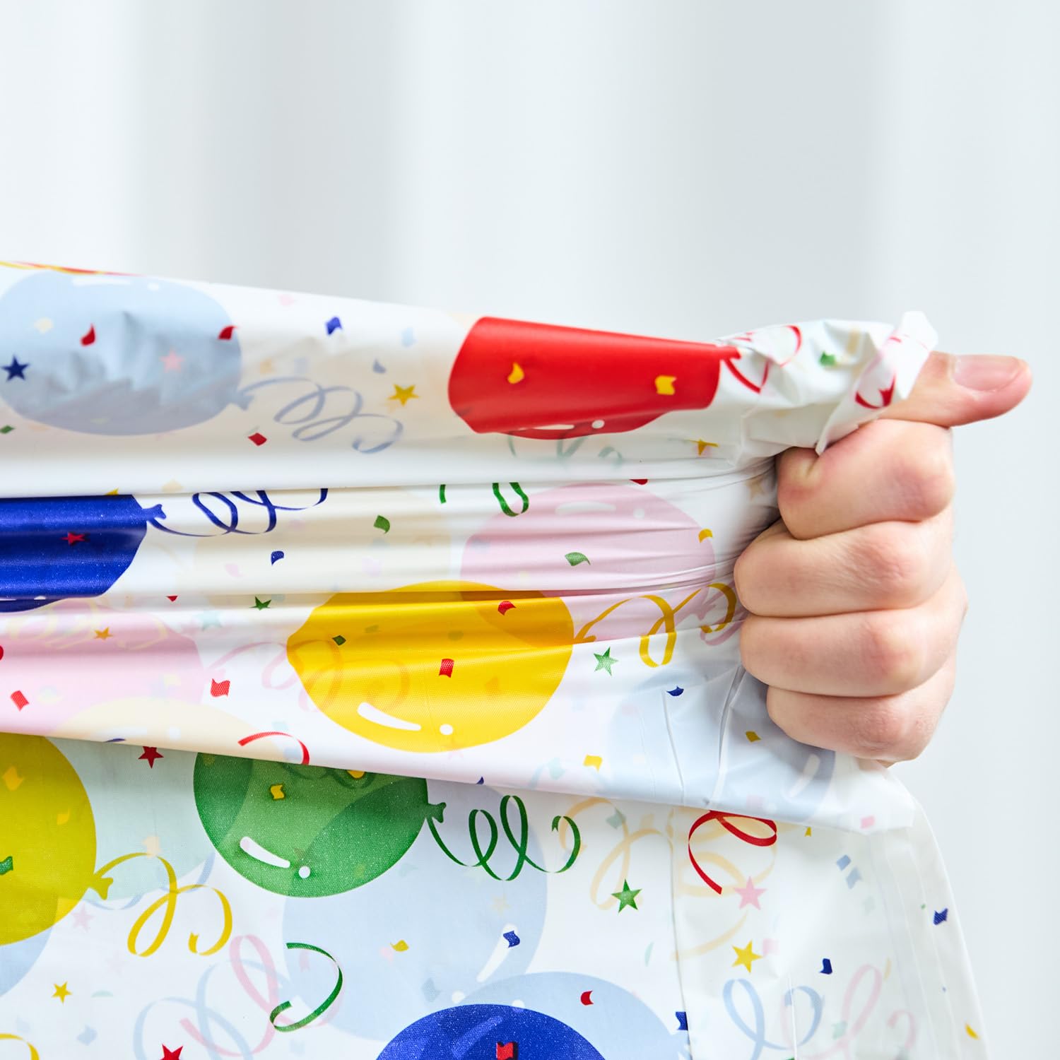 Kunststoff-Tischdeckenrolle, 137,2 cm x 254 m, Einweg-Tischdecken für Partys, Einweg-Tischdecken für Partys, mit Schneidebox, zuschneidbar, Einweg-Tischdecke für rechteckig und rund, Bunte