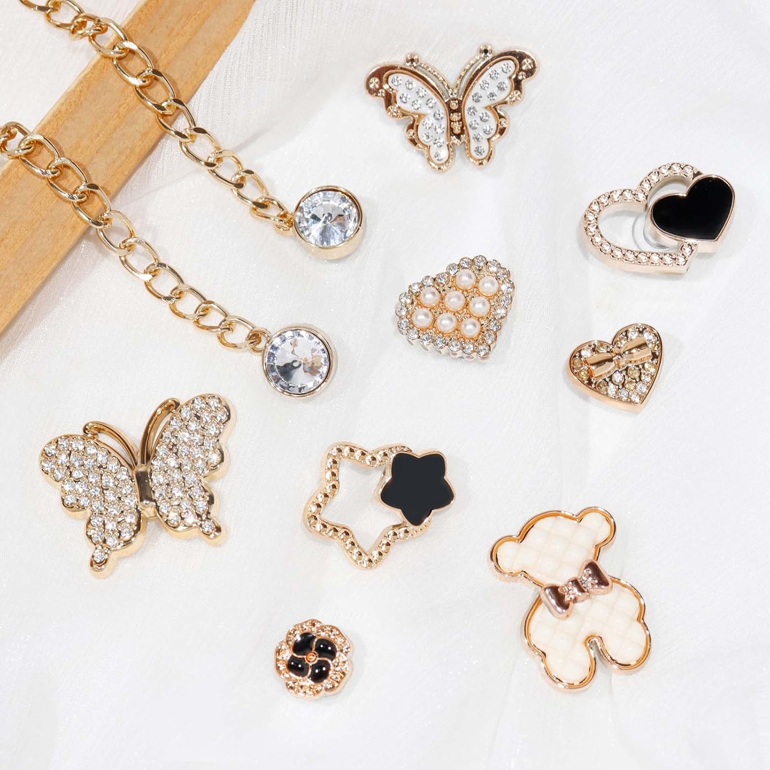WAQYGZO 22 Pcs Shoe Charms Accessories for Women Flower Butterfly Pearl Clog Shoe Decoration Charms Rhinestone Shoes Charm Chain Bling Cute Decor for Party Birthday Gift