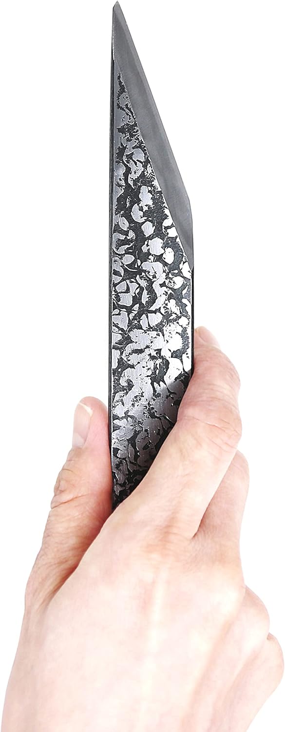 KAKURI Kiridashi Knife Right Hand 24mm, Hand Forged Japanese Carbon Steel Blade with Hammered Pattern, Made in Japan