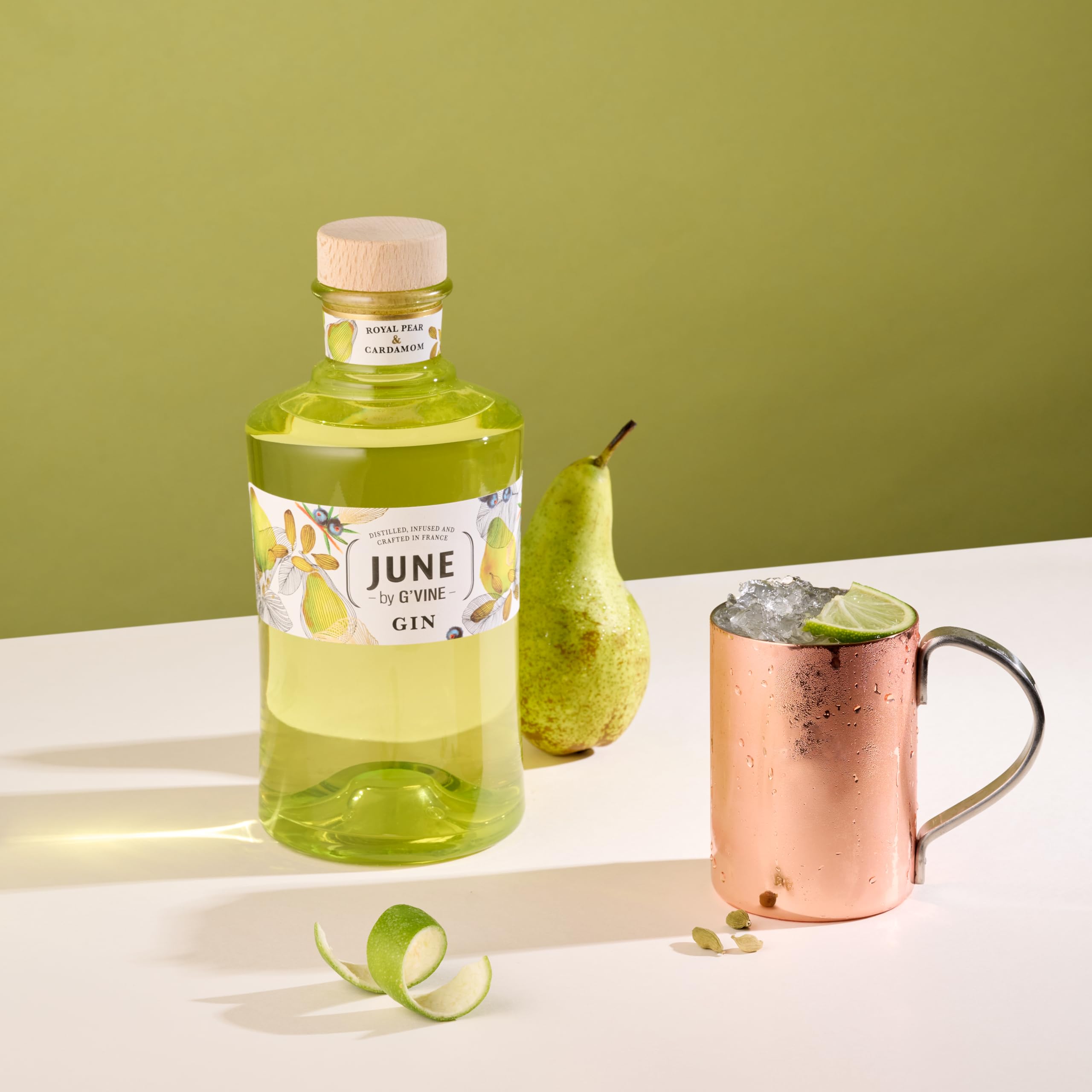 JUNE by G'Vine Gin Royal Pear & Cardamom 37,5% Vol. 0,7l