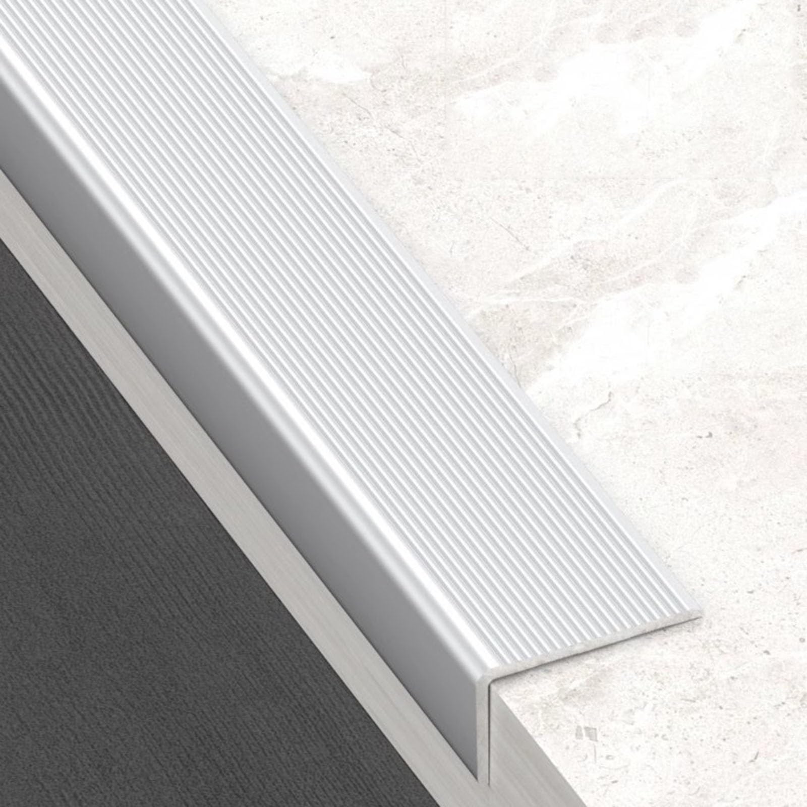 Nez d'escalier antidérapante en aluminium mat contre les chutes