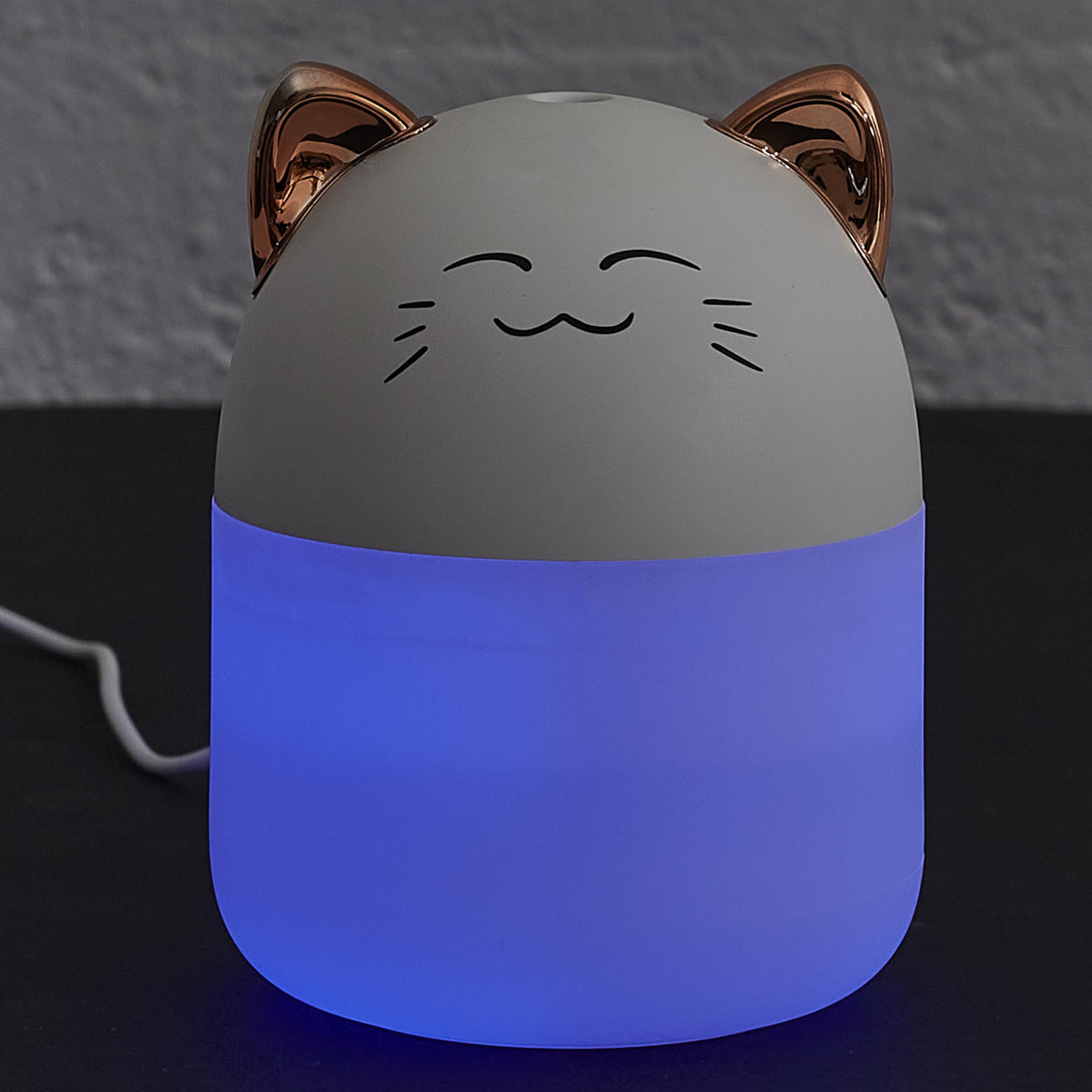 HOME DECO FACTORY, VE6082, dyfuzor olejków eterycznych Led'Kawaii Cat, uroczy design, wielokolorowe oświetlenie LED, idealne do domu, relaksująca atmosfera, kompaktowy rozmiar, różne wzornictwo