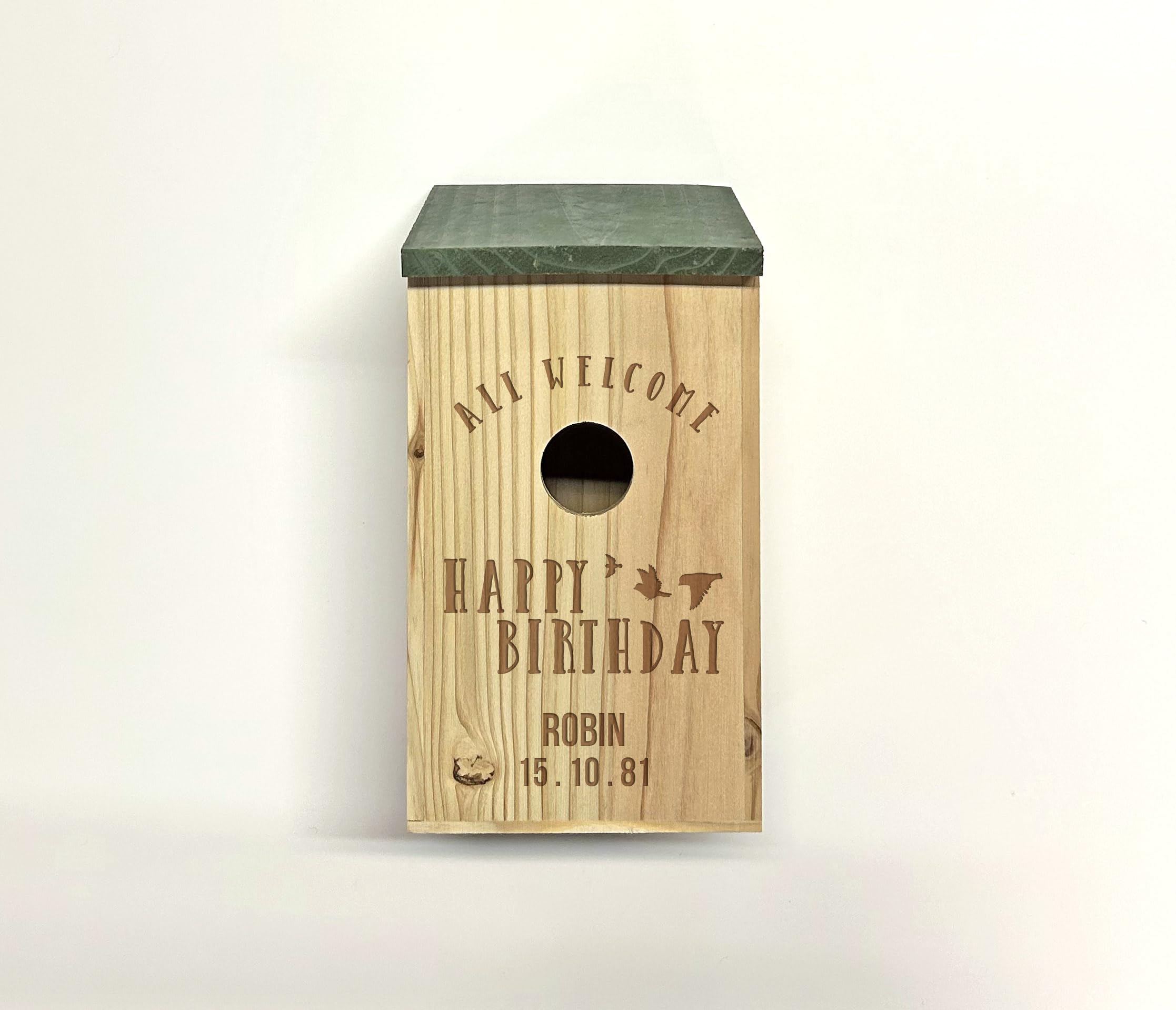 Happy Birthday Personalised Bird Box – Custom Engraved Wooden Nesting Box for Garden Birds, Unique Birthday Gift for Mum, Dad, Grandparents, Friends, Bird Lovers & Gardeners