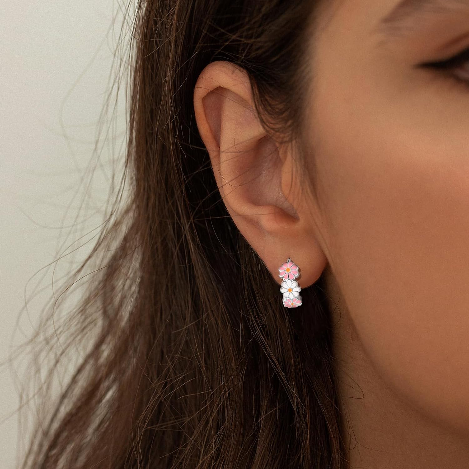 S925 Sterling Silver Small Daisy Hoop Earrings Simple Pink Drip Glue Flower Earrings Sweet Cute Sunflower Cartilage Huggie Earrings for Women Bff Birthday Gifts Beach Jewelry for Summer - Image 4