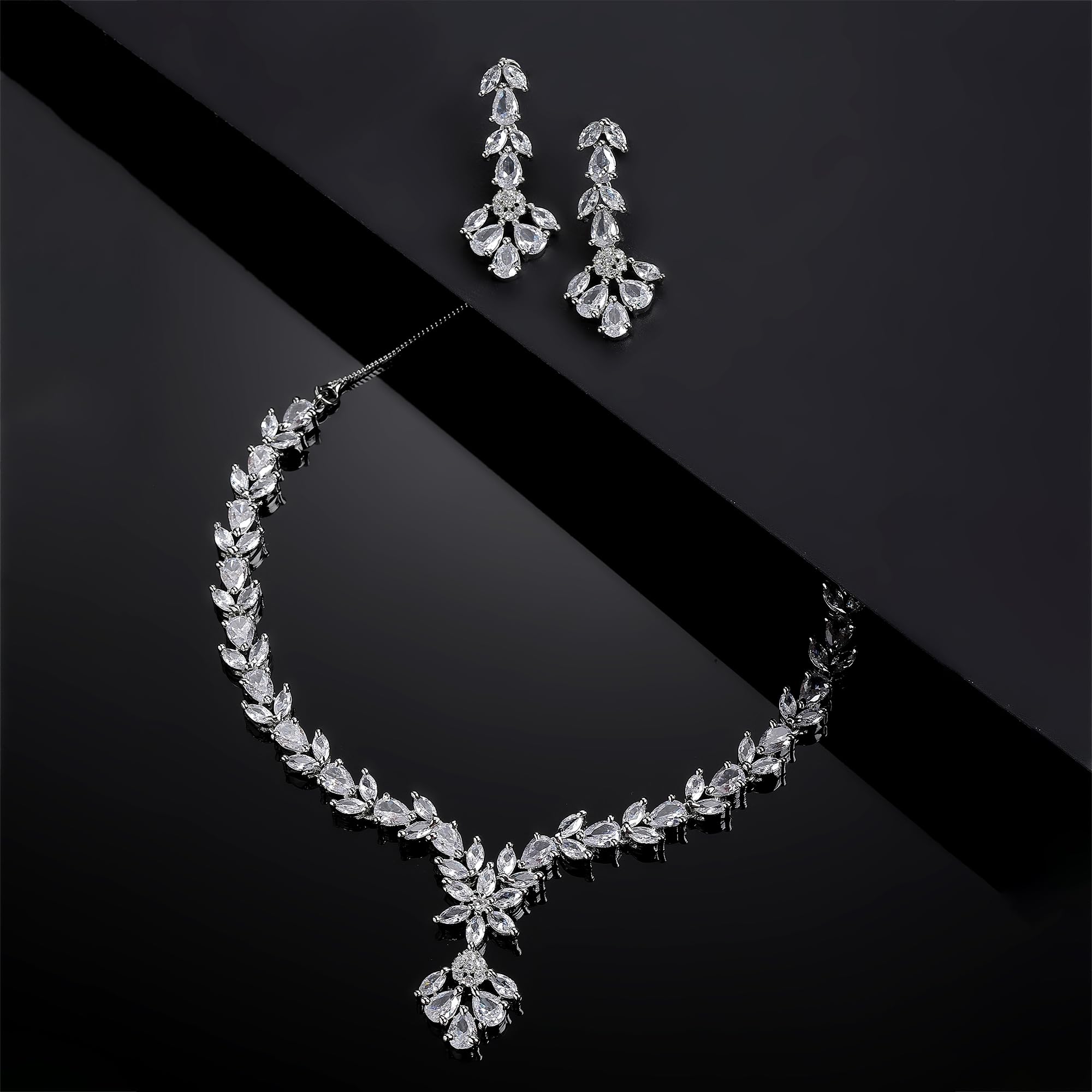 Handcrafted Circle Necklace Set (Silver)