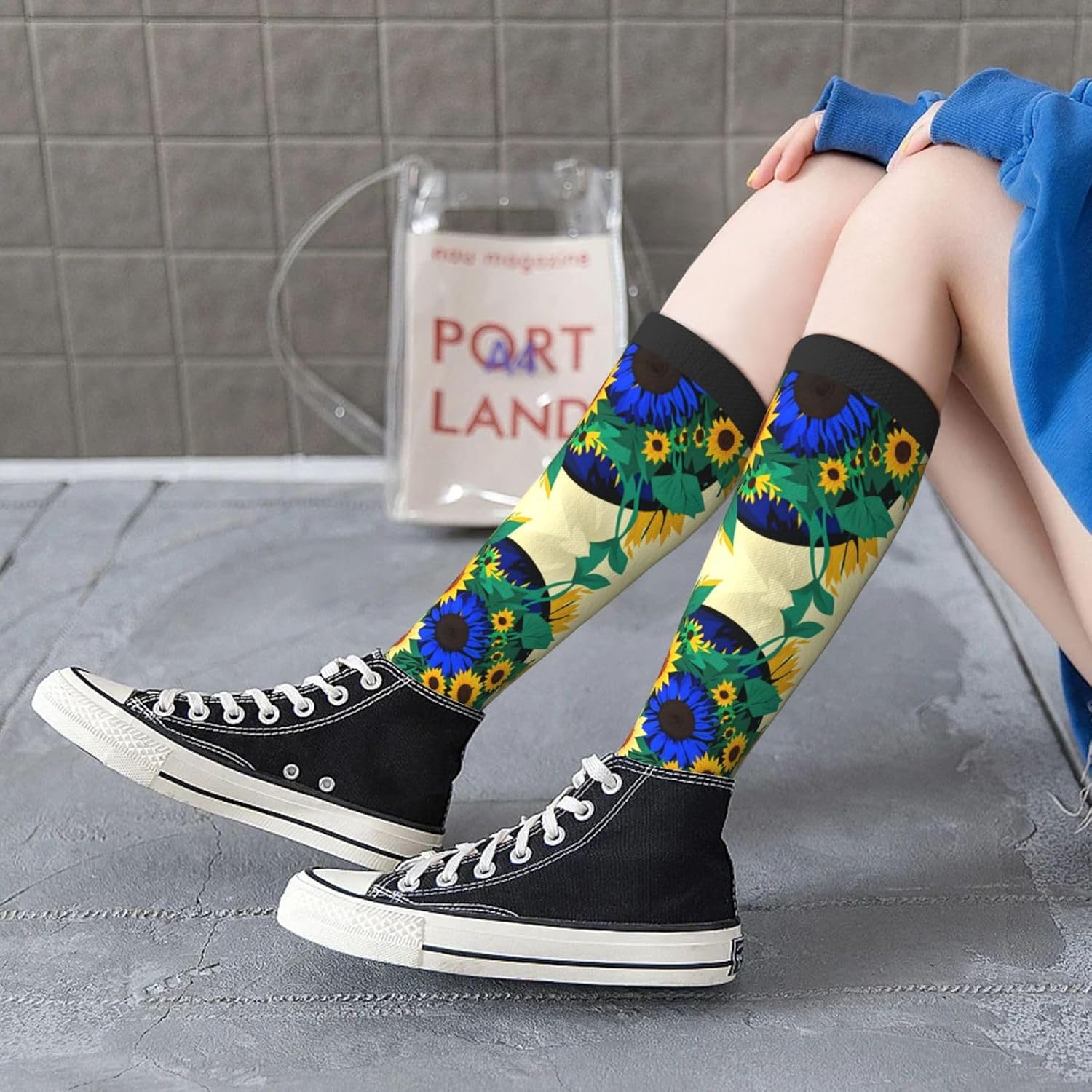 Sunflower Pattern Print Breathable Crew Neck Athletic High Socks,Suitable For Sports,Running,And Travel.