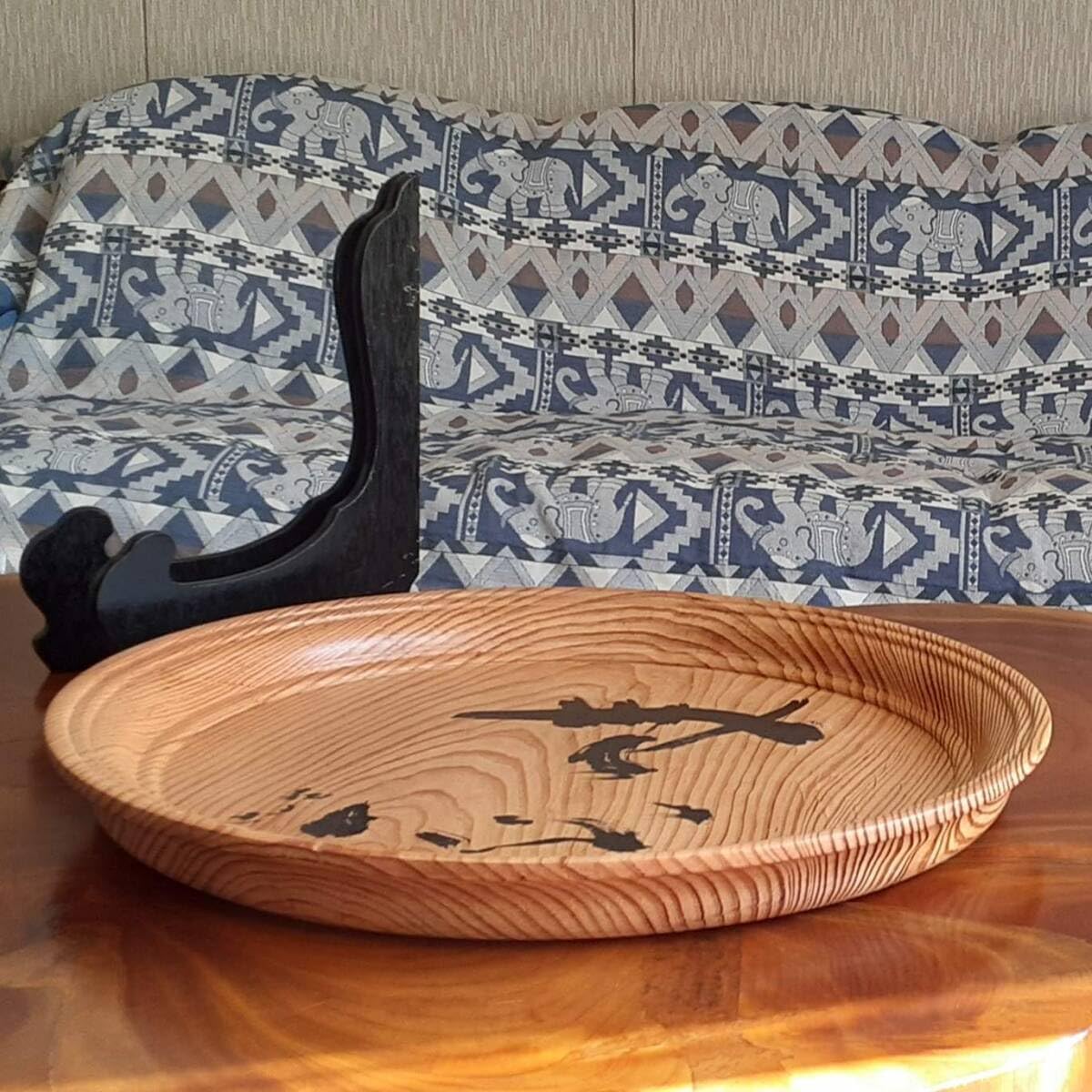 木の皿 肥松(コエマツ) 幅17.6cm 高8.5cm 足付 手作り 超銘木 木の皿 肥松(コエマツ) 幅17.6cm 高8.5cm 足付 手作り 超銘木