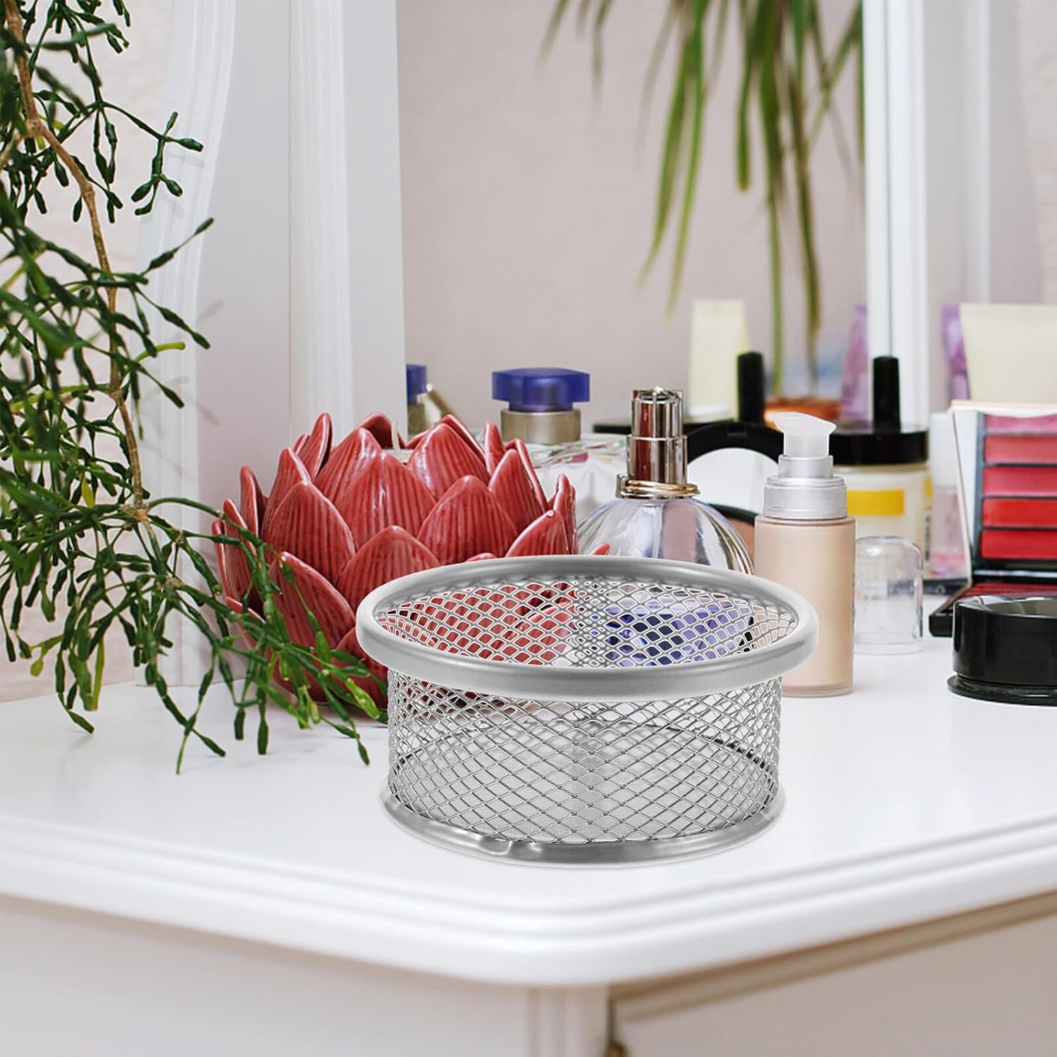 4Pcs Metal Mesh Paperclip Holders Capacity Sundries Storage Baskets for Office Desk Organization Multi-functional Clip Dispensers for Clips Thumbtacks Nails Compact and Portable