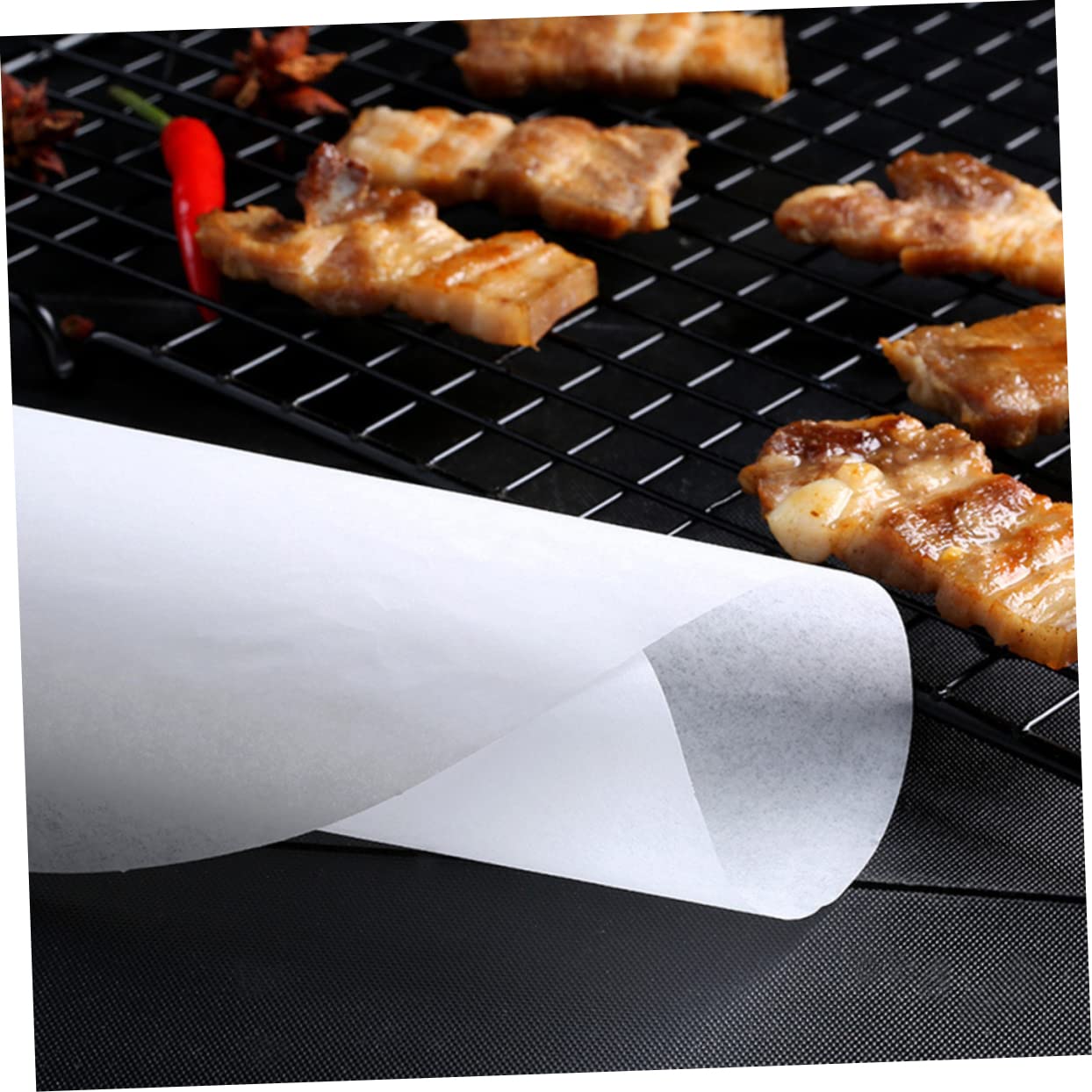 Wakauto 50pcs Non Stick Round Bbq Paper Liners Diameter Kitchen Baking Supplies for Barbecue and Daily Use for Home and Restaurant Cooking White