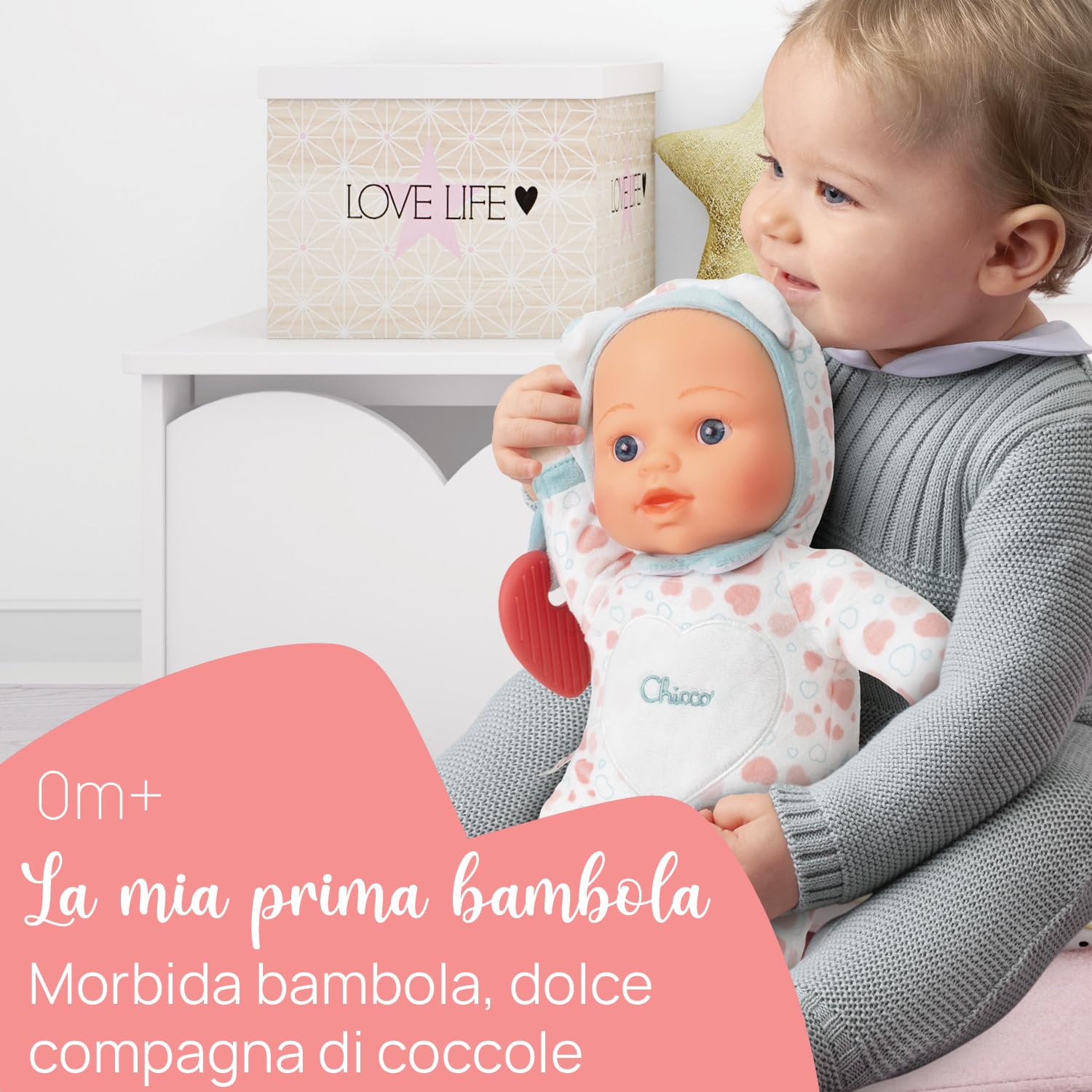Chicco Gioco La Mia Prima Bambola, con Morbido Cuore Massaggiagengive per la Dentizione, soffice e Leggera, Lavabile in Lavatrice, Fantasia a Cuori, 0 Mesi+