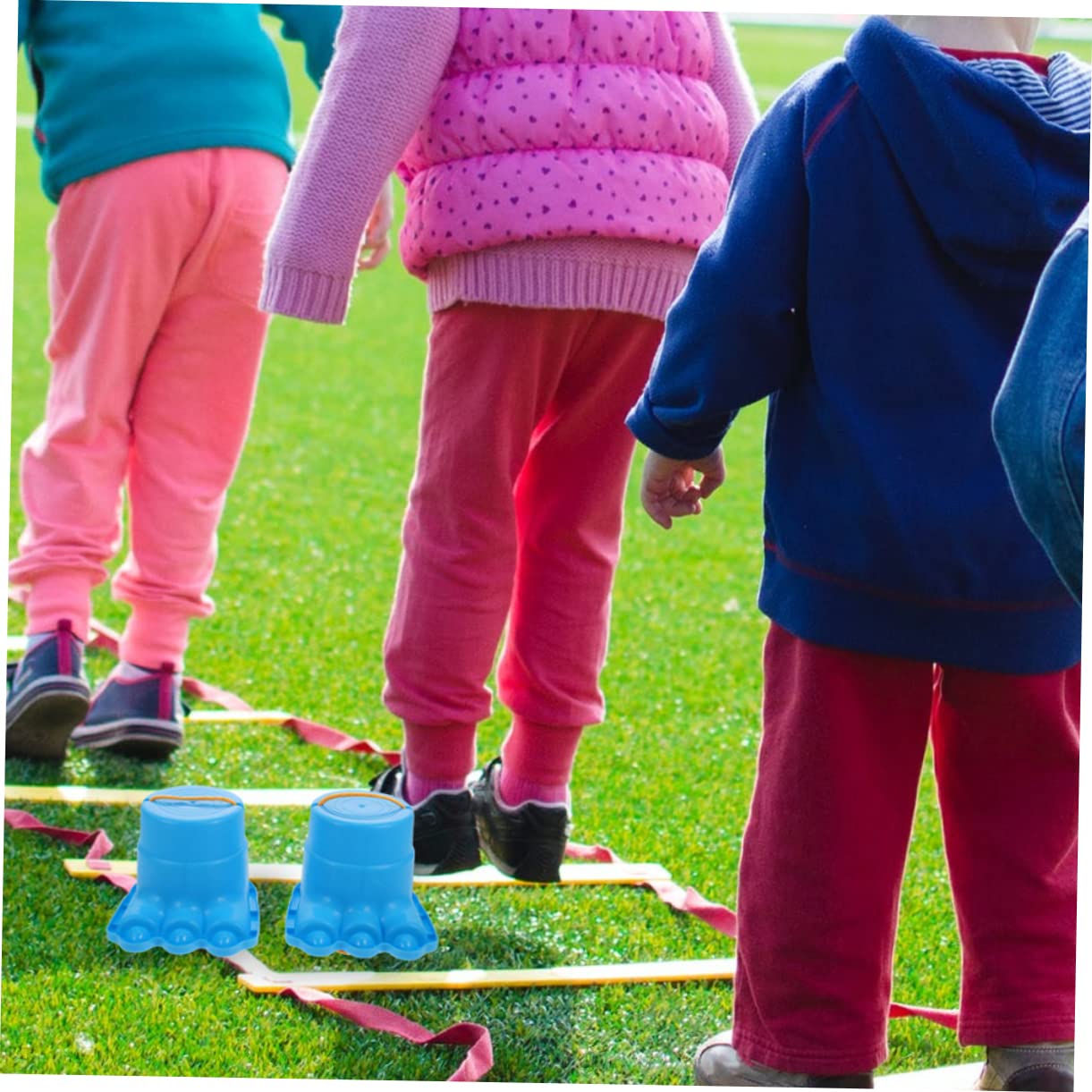 NAMOARLY Boys and Girls: 2 Pairs of Balance Beam Stilts Outdoor Plaything Toy Sensory Training Boys and Girls Toys Random