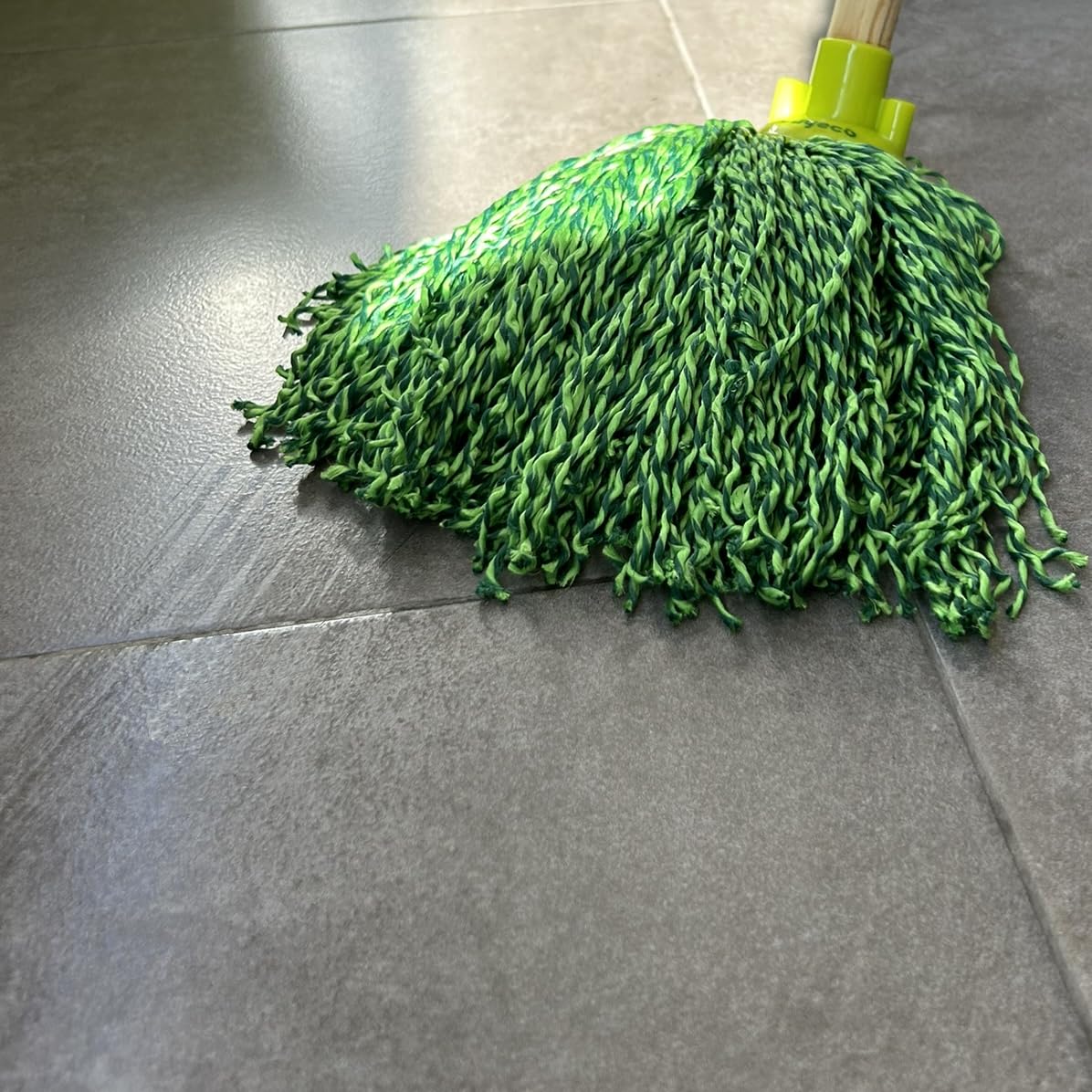 Bayeco Fregona Secafácil Hilos 100% Microfibra Absorción Limpieza Superior Ligera Mojada Resistencia Durabilidad Verde