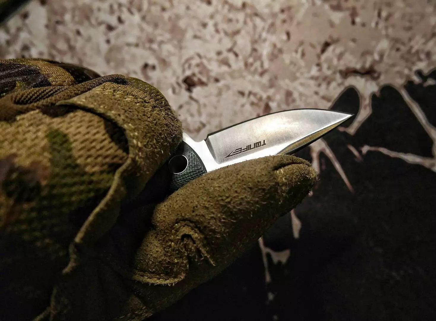 Couteau à lame fixe Tonife - Pleine soie - 119 mm - Avec gaine Kydex et chaîne à billes