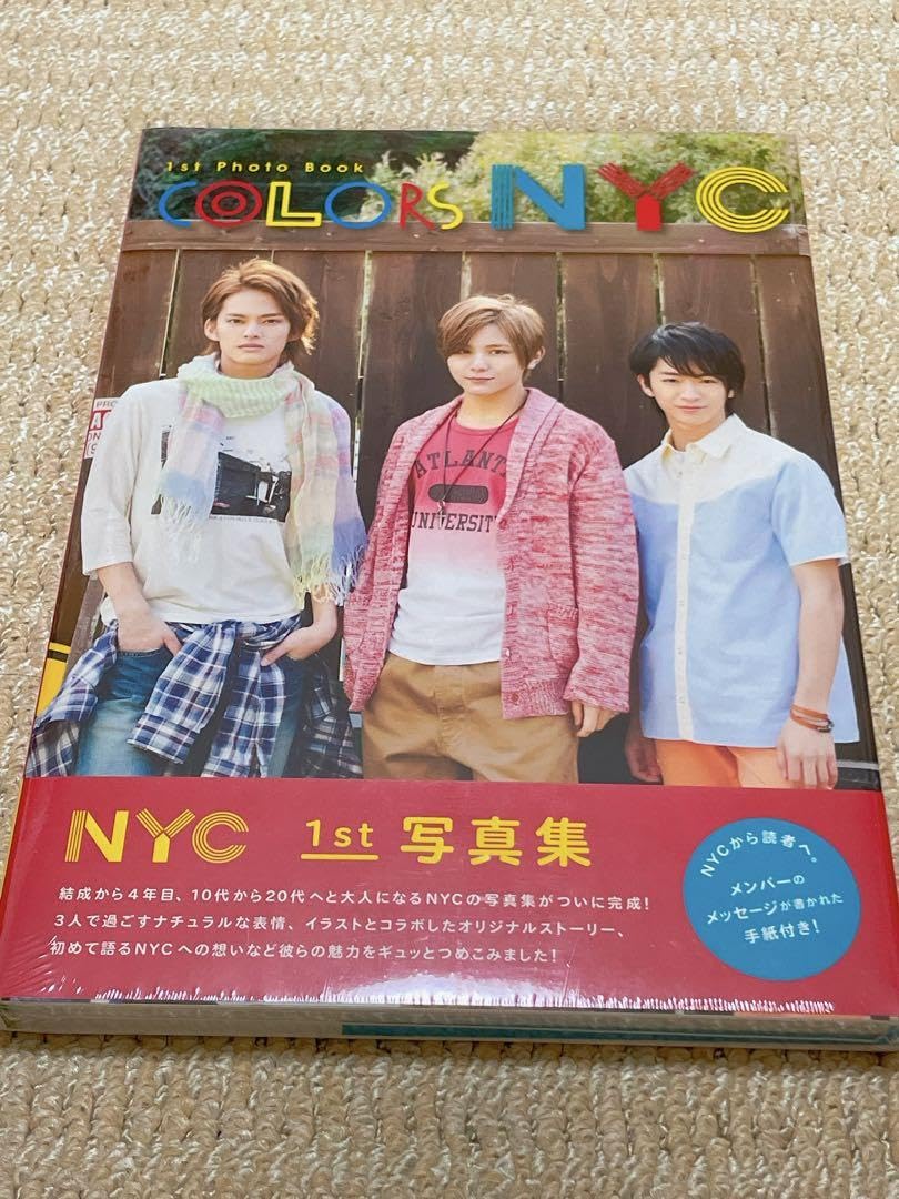 Amazon.co.jp: NYC COLORS : 1st Photo Book : 文房具・オフィス用品