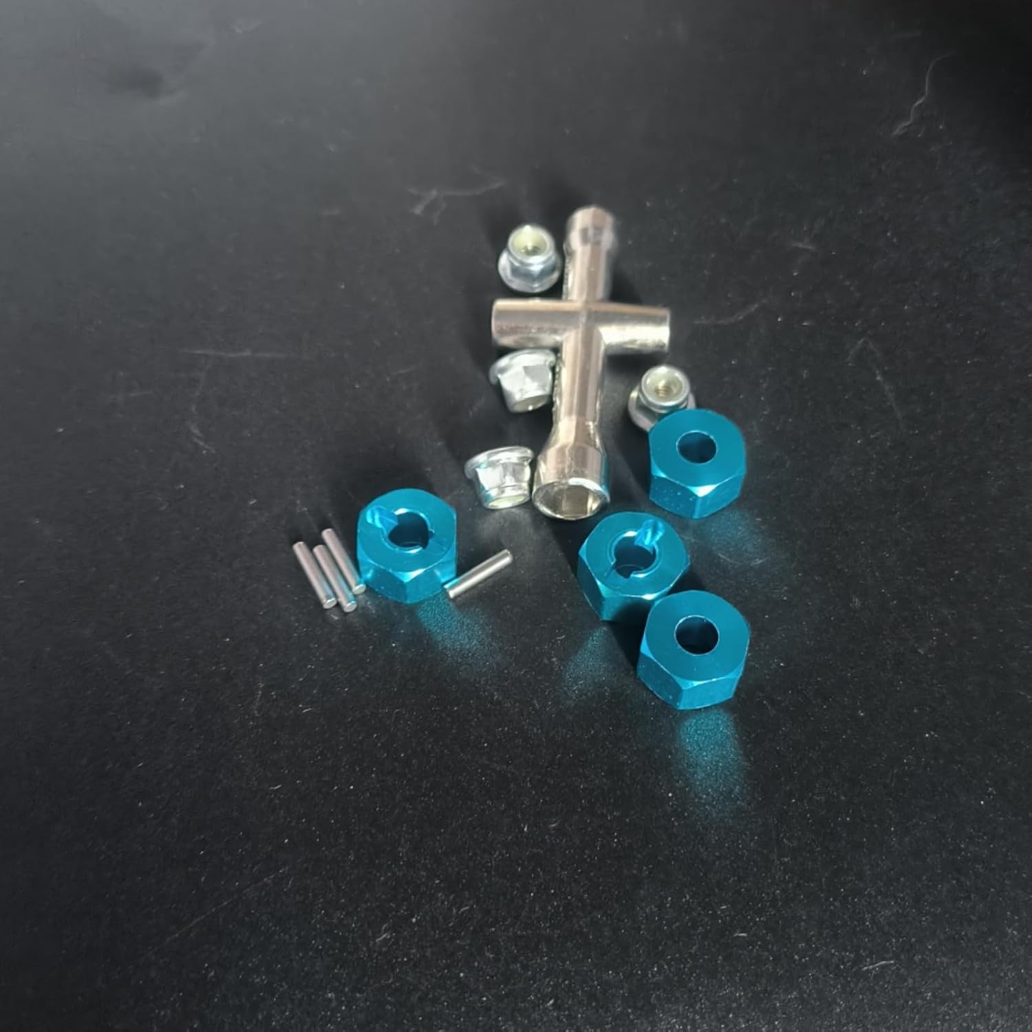 4X Upgraded Alloy 14mm Wheel Hex Hub Adaptor Kit with M4 Nuts for ARRMA Gorgon, Fury, Vorteks, Senton, Granite, Big Rock, Vendetta 3s Blx Mega Models Blue