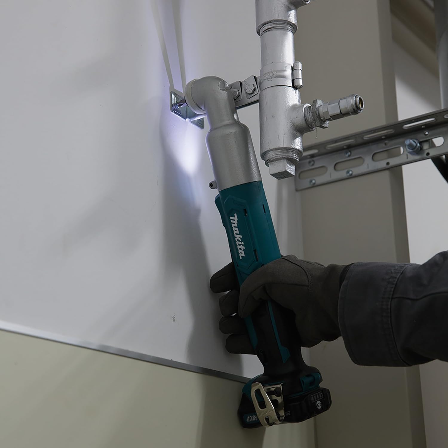 Makita Rechargeable Angle Impact Driver