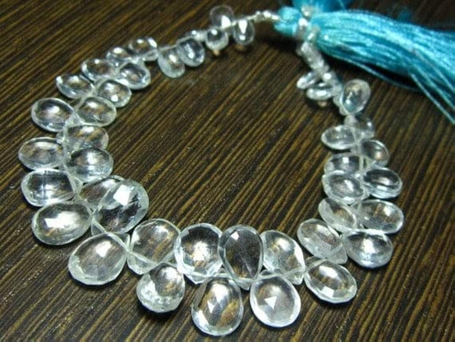 Pierres naturelles briolettes poire pour créer vos bijoux de mariage bohème
