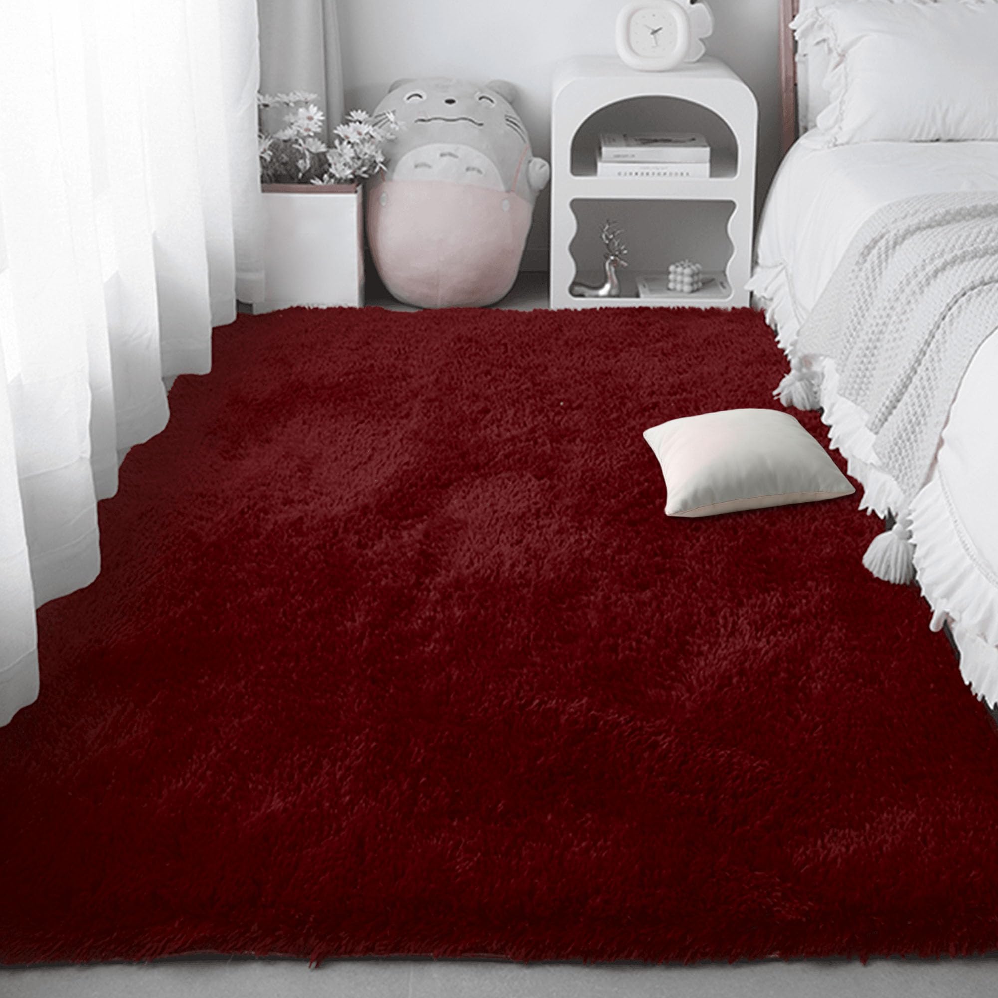 Grand tapis de salon moderne et lavable couleur vin rouge pour une ambiance cocooning