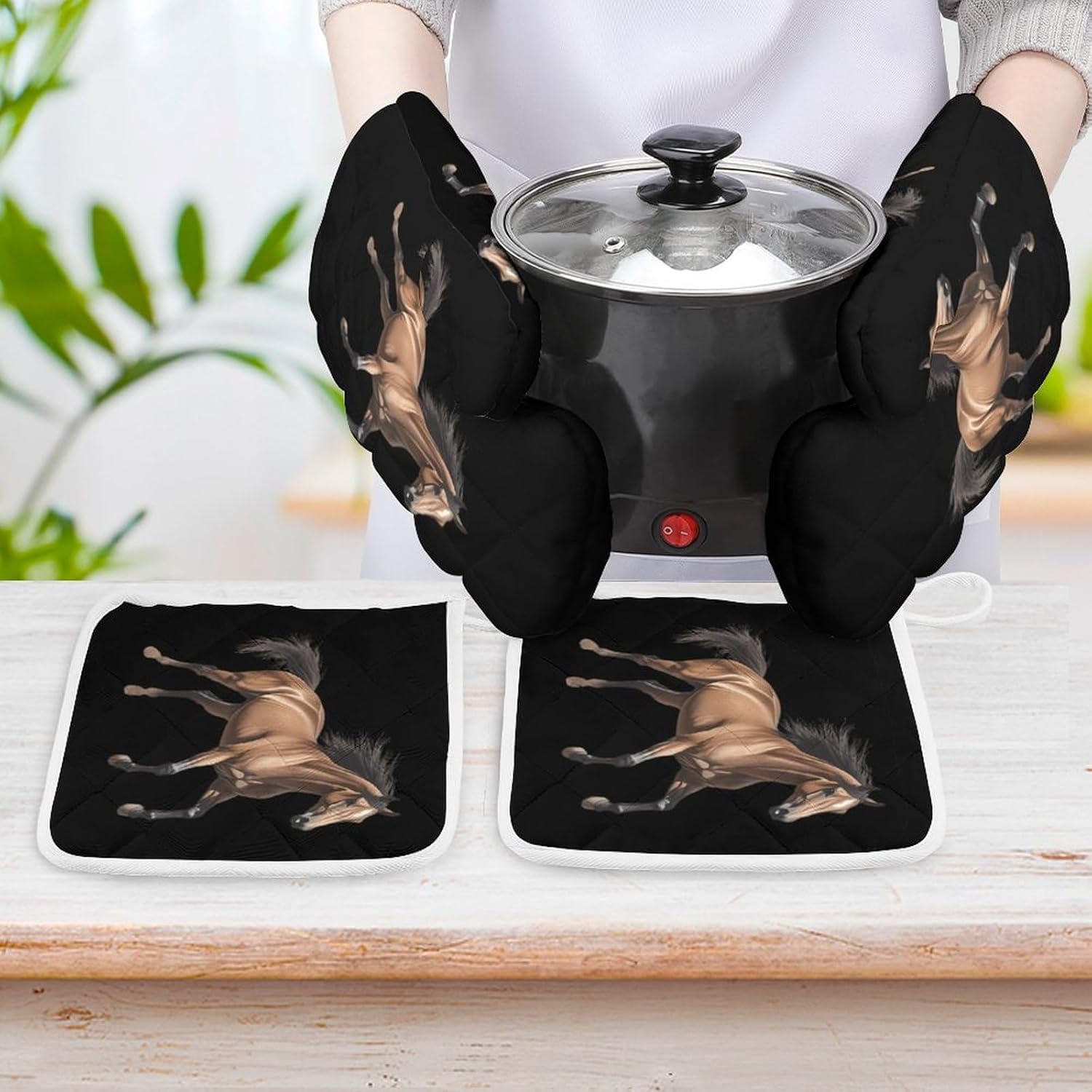 Running Arabian Horse Oven Mitts and Pot Holders 4Pcs Set Heat Resistant Cooking Mitts Hot Pads