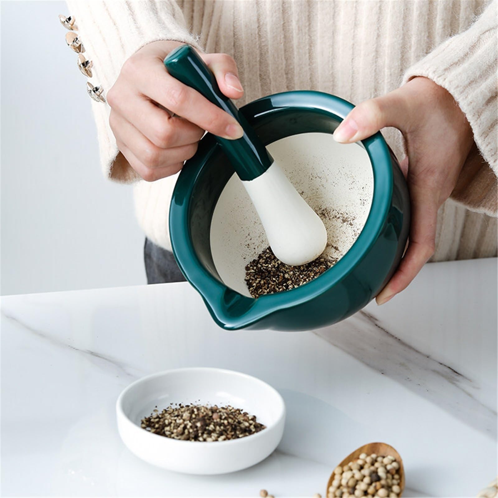 Pratico Utensili da cucina in ceramica Spremiaglio for uso domestico Mortaio e pestello manuali