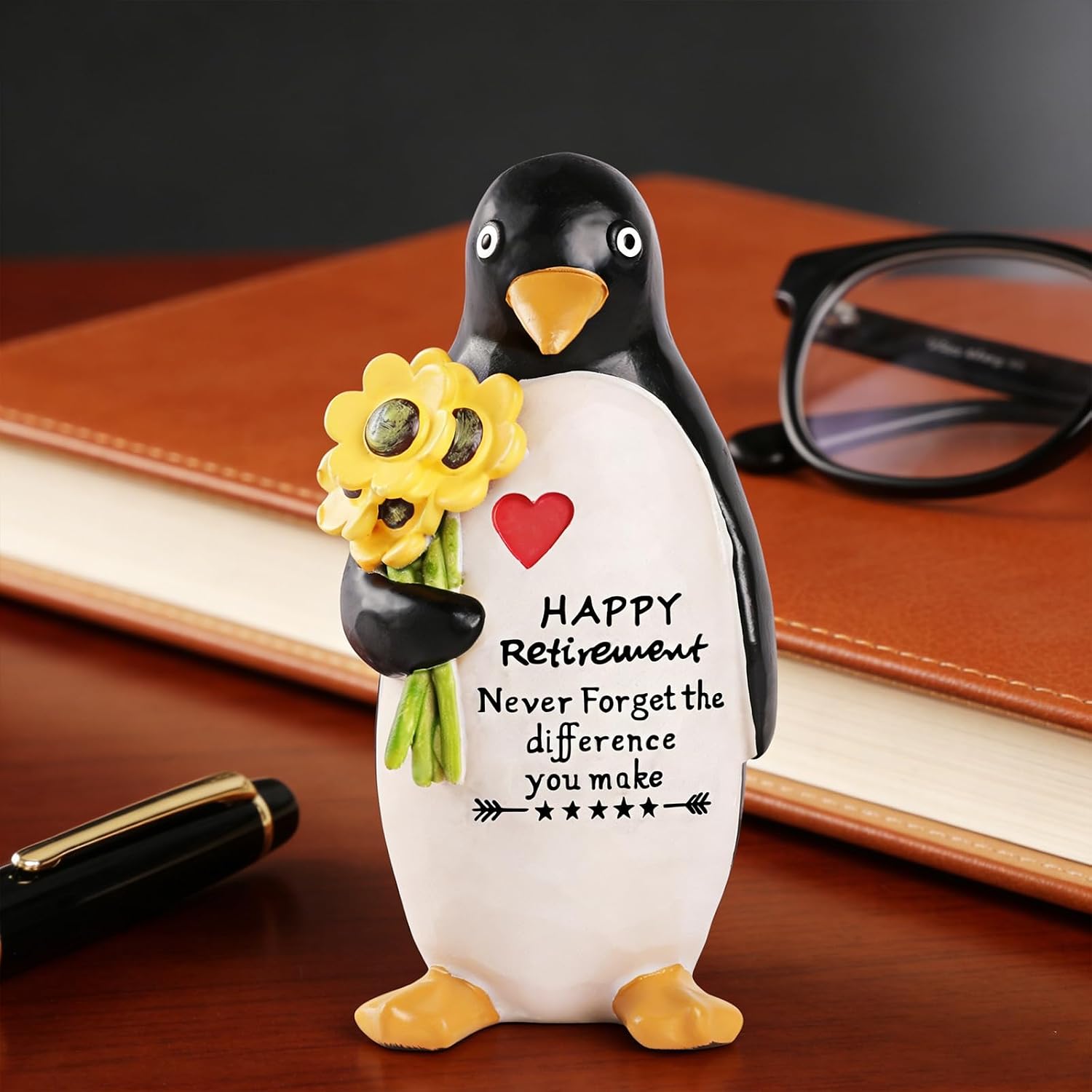Retirement Gifts for Women, Cute Penguin Figurine Gift with Greeting Card, Happy Retirement Decorations for Teacher Coworker Friend, Hand-Painted Resin Penguin Decor Statue for Home Office