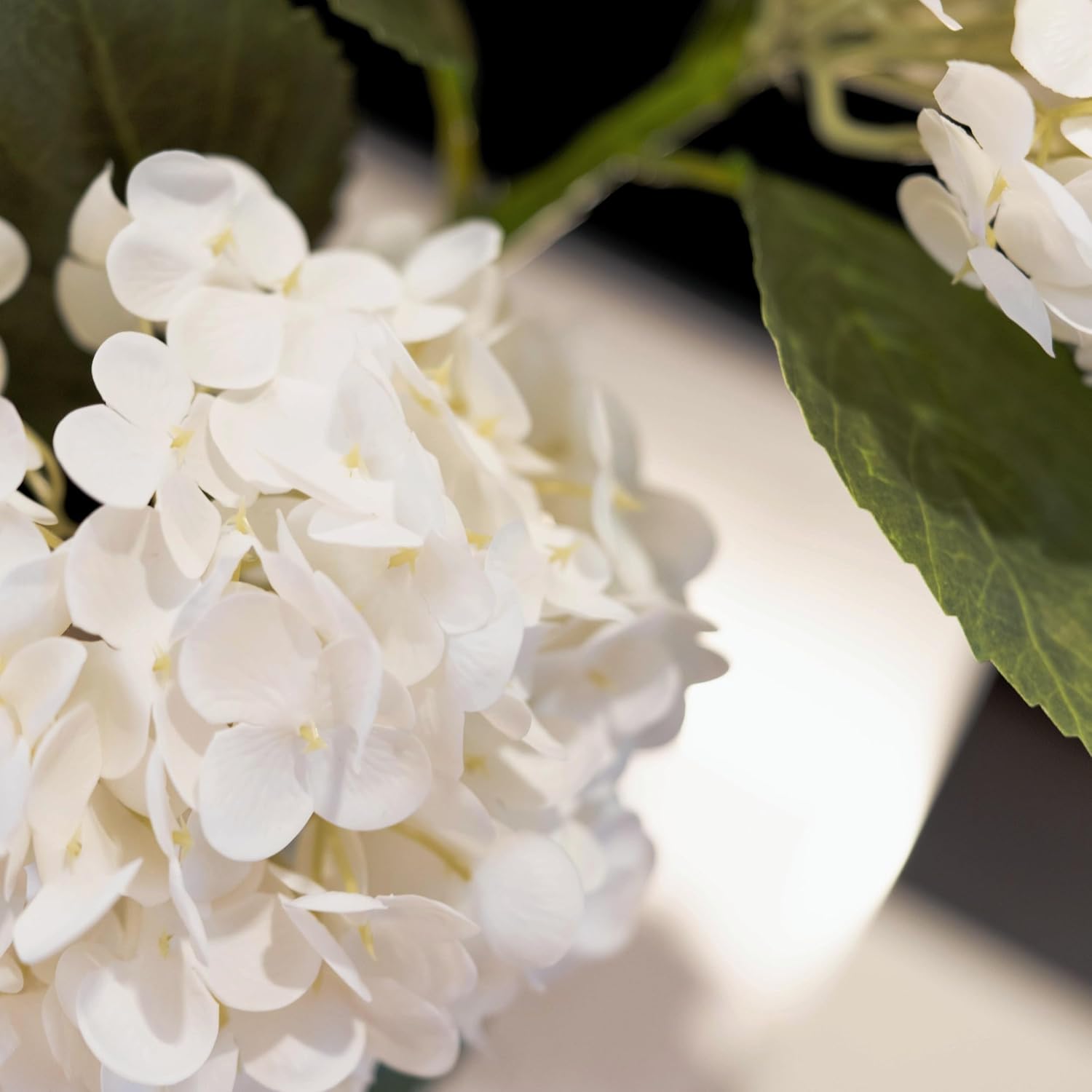 WILD WORKS 4pcs White Hydrangea Decoration Artificial Flower Natural Lifelike Real 21 inch Stem Flower for Home Party Outdoor Wedding Decor Women's Gifts