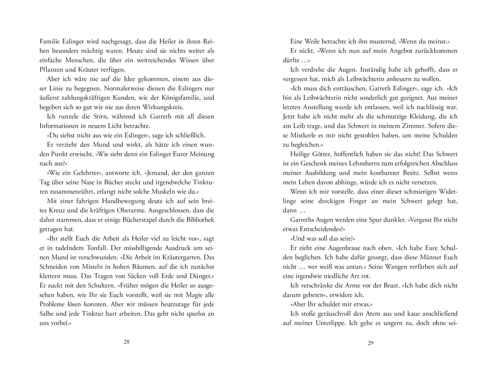 Moonlight Sword 1: Klingenherz: Romantische Fantasy um ein magisches Schwert und eine unmögliche Liebe