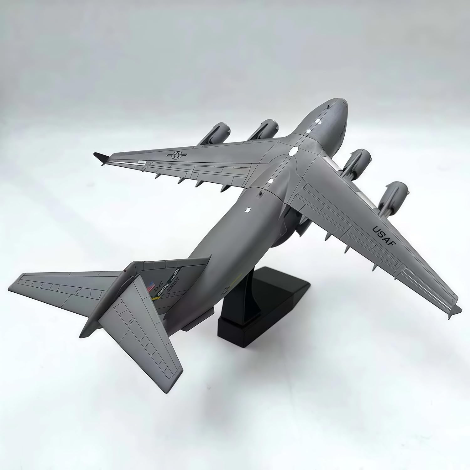 C-17 Transport Aircraft Model 1/200 Scale Aircraft Kit Metal Diecast C17 Airplane Model for Collection and Birthday Gift