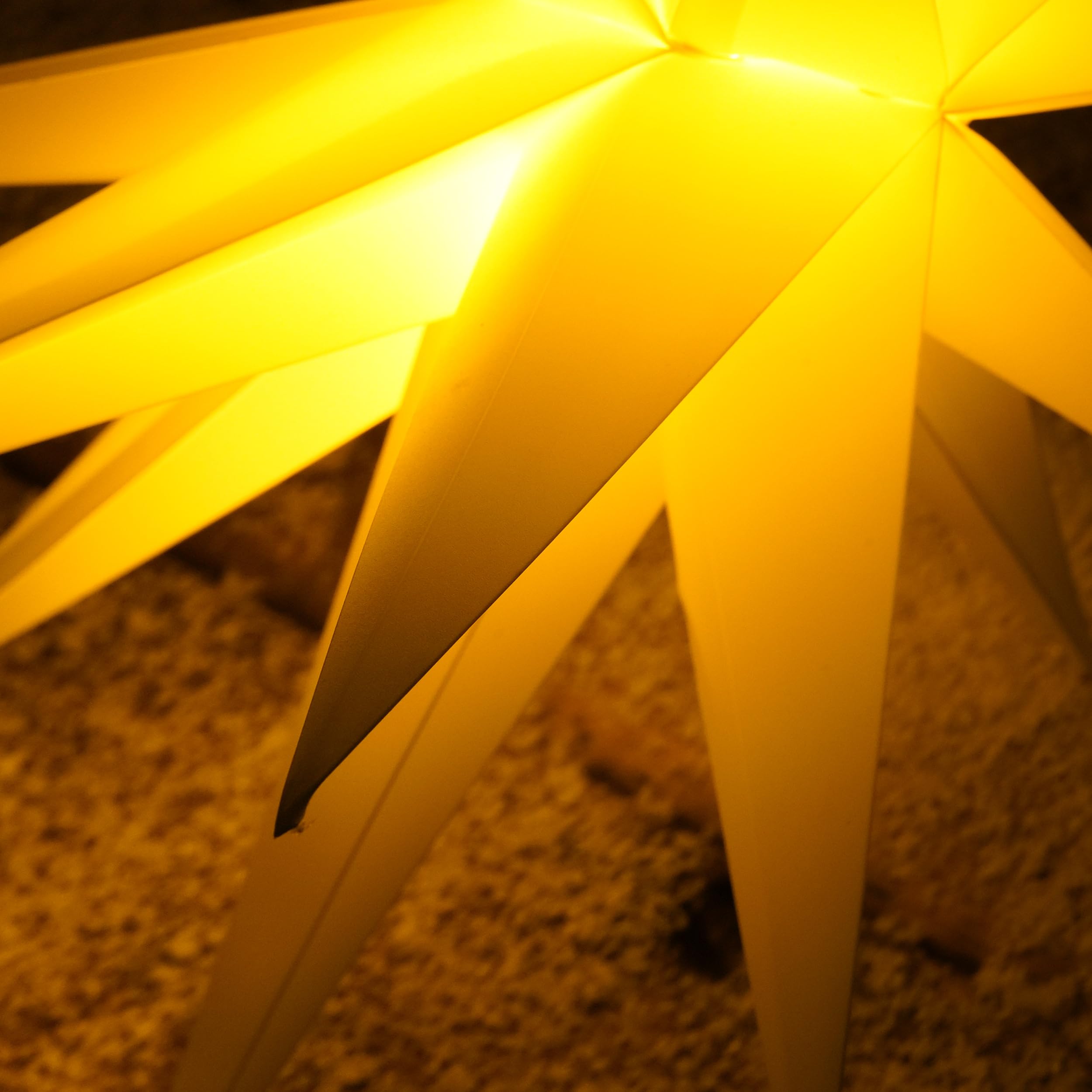 Esotec LED Weihnachtsbeleuchtung Solarstern Weihnachtsstern Ø57cm, 2 Lichtfarben bernstein + neutralweiß Weihnachtsdeko Leuchtstern mit Kabelaufhängung outdoor 103420