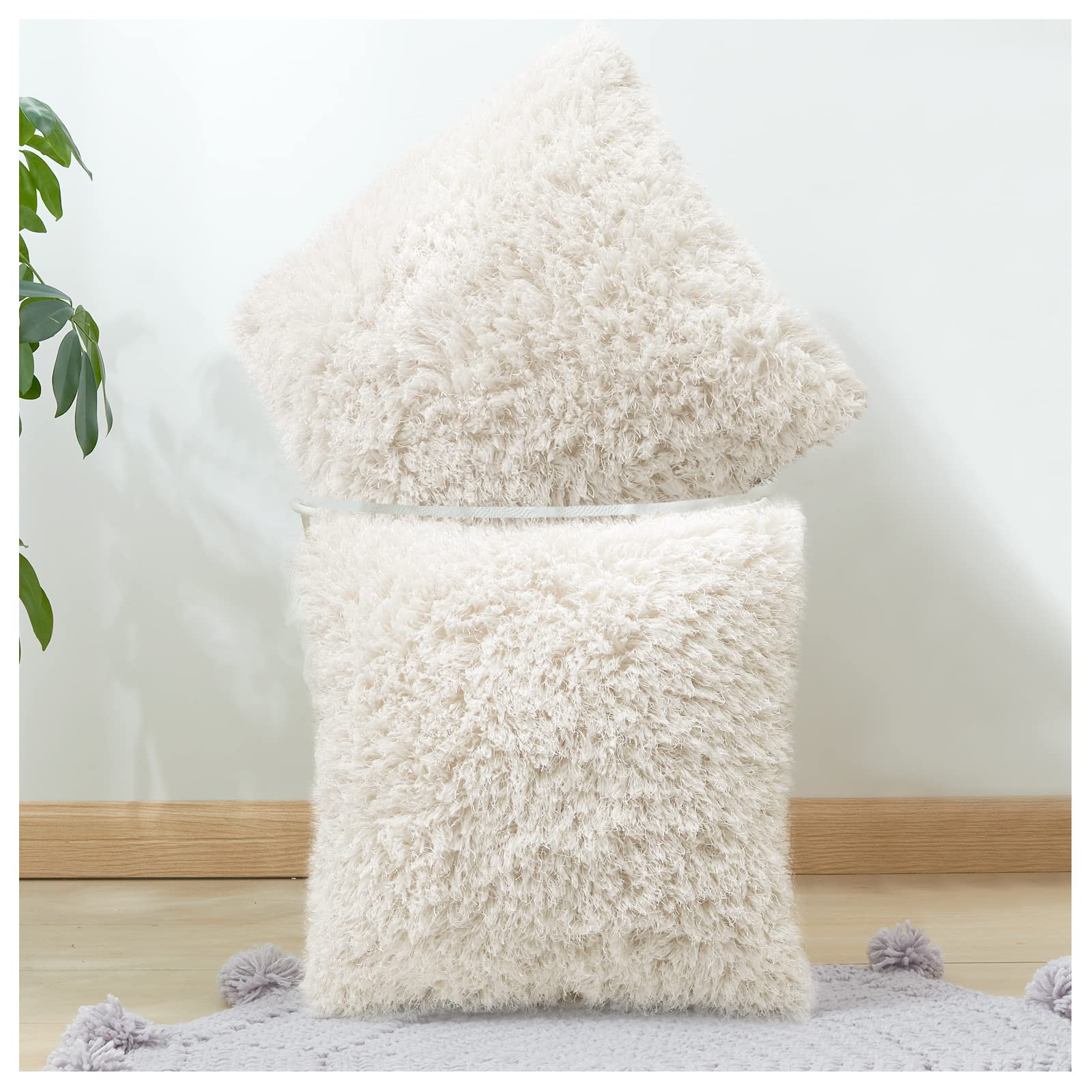 Pack of 2 Soft Faux Fur Decorative Throw Pillow Covers for Couch,Decorative Square Pillowcase for Living Room,Couch Pillow Covers for Sofa,Chair,Bedroom(18"×18", White)