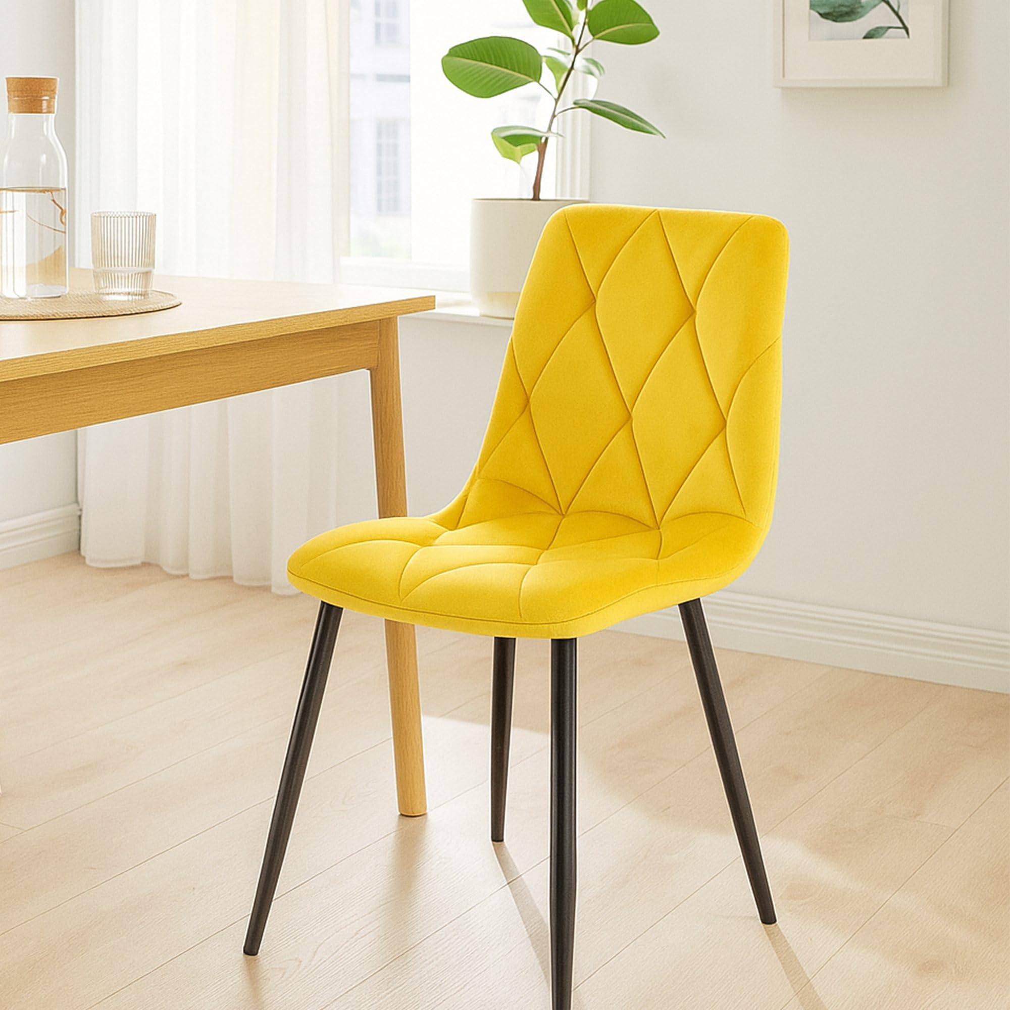 CLP Sedia da pranzo set di 2 Clairton, sedia imbottita con rivestimento trapuntato, struttura in metallo nero, supporto fino a 150 kg Colore:giallo;Materiale:Velluto