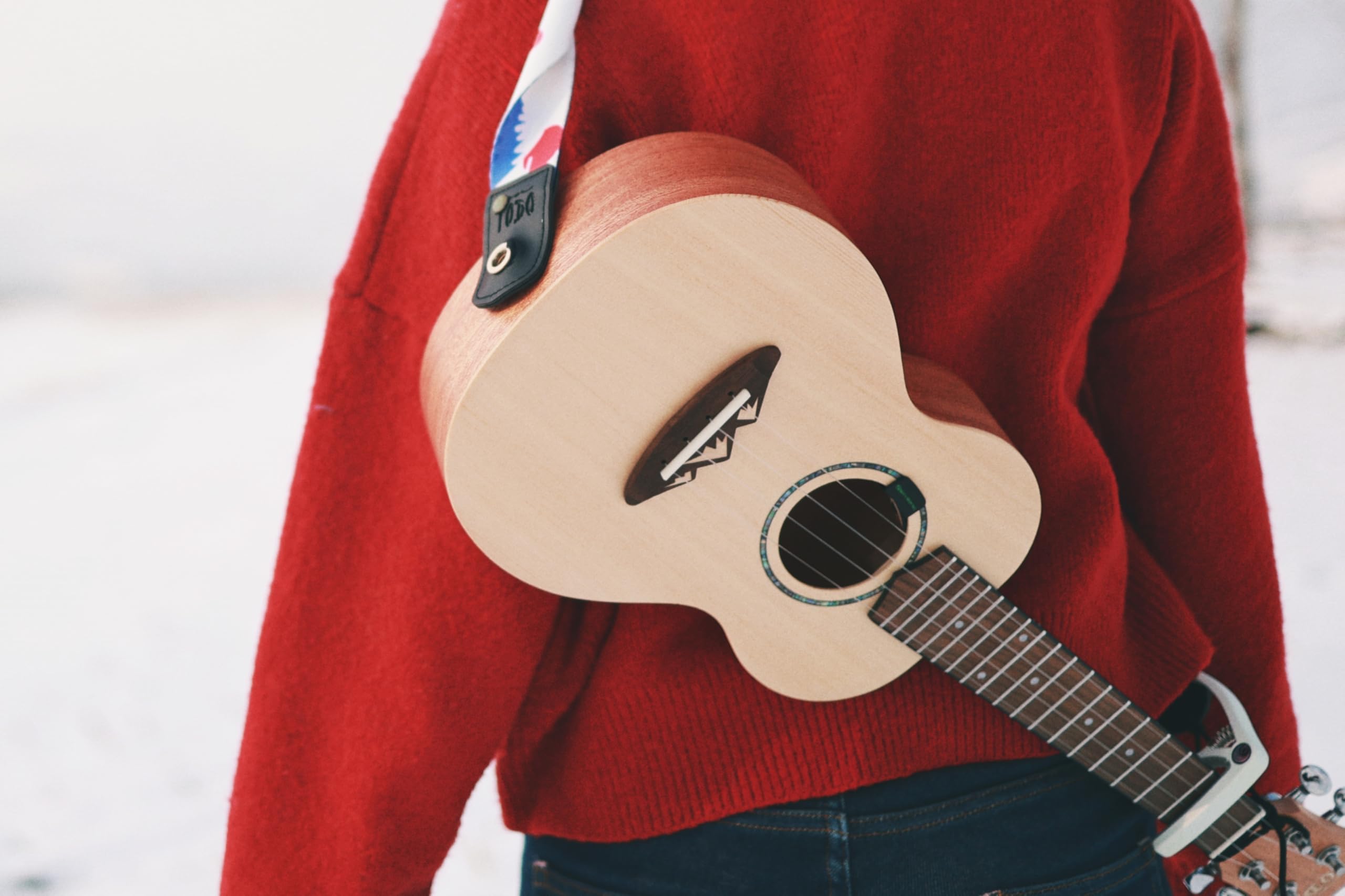 Todo - Ukulele tenore Spruce Solid Top 26 pollici: l'ukulele Nile per adulti e principianti, kit con corde in carbonio, borsa, cinturino