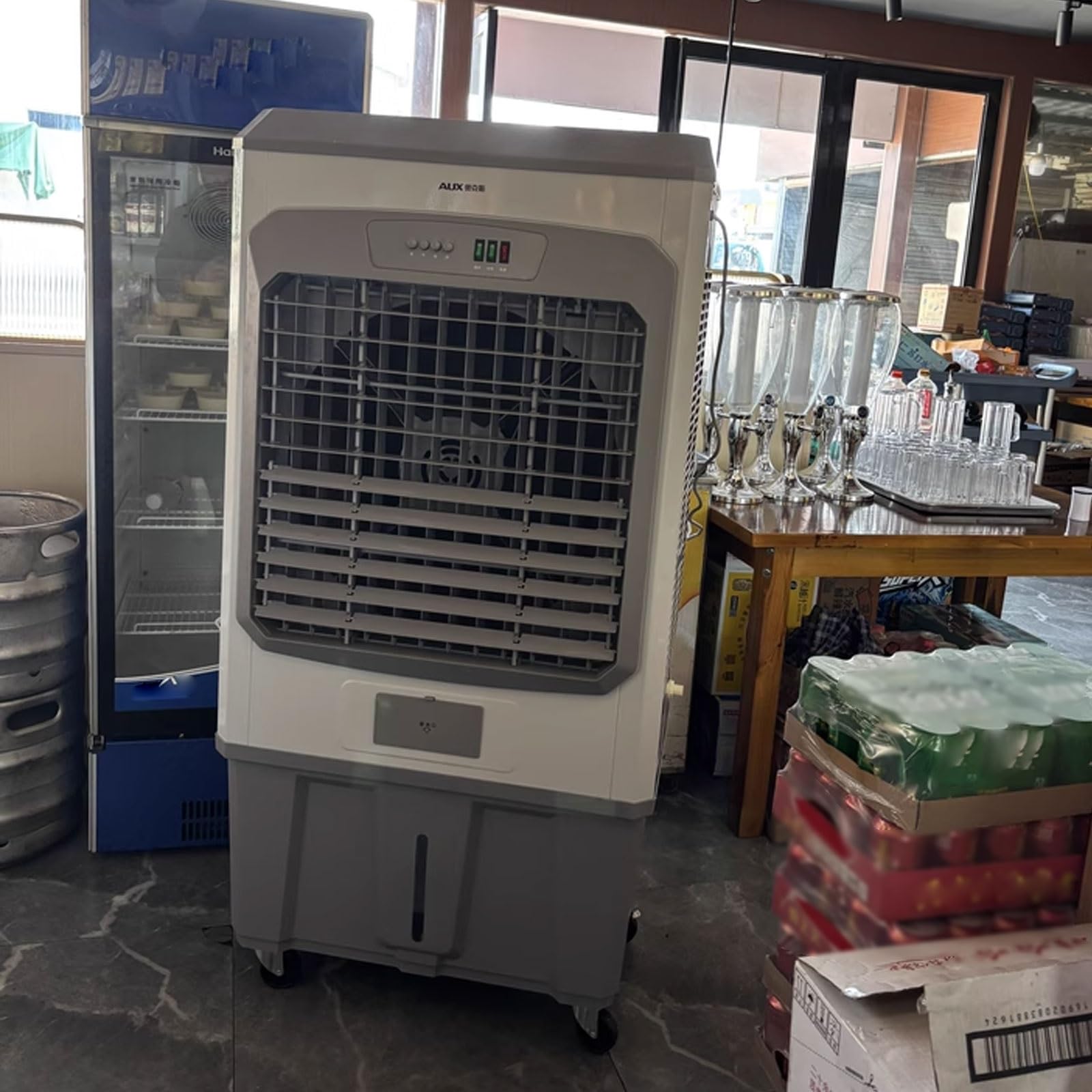 Climatiseur Mobile 3 Vitesses Refroidisseur d'air avec 6 Blocs Réfrigérants Et Un Tuyau De Raccordement d'eau 150 L Grand Réservoir d'eau 220 V